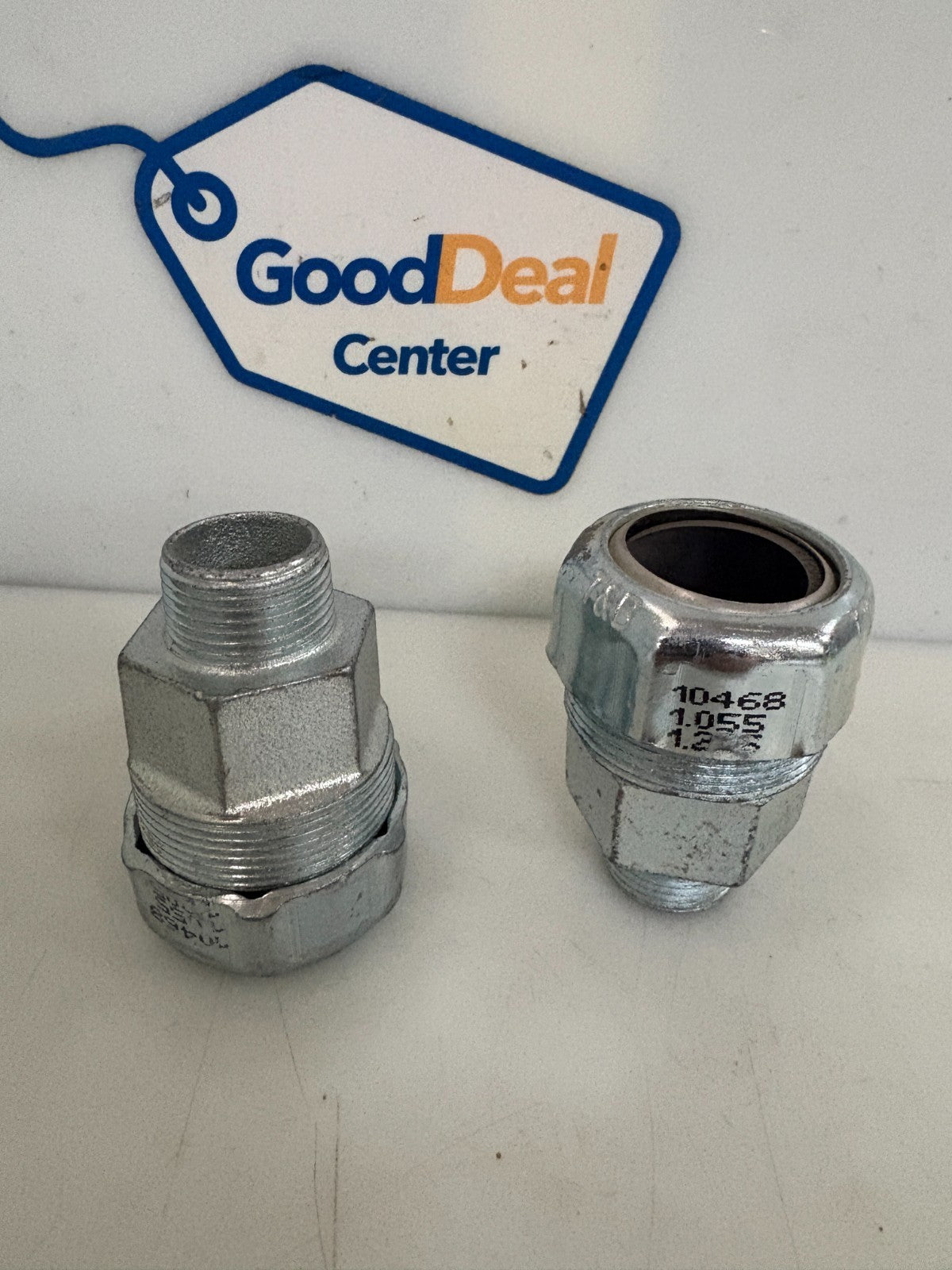 LOT OF 2 THOMAS & BETTS 3/4 WATERTIGHT CABLE FITTING HLA 104680