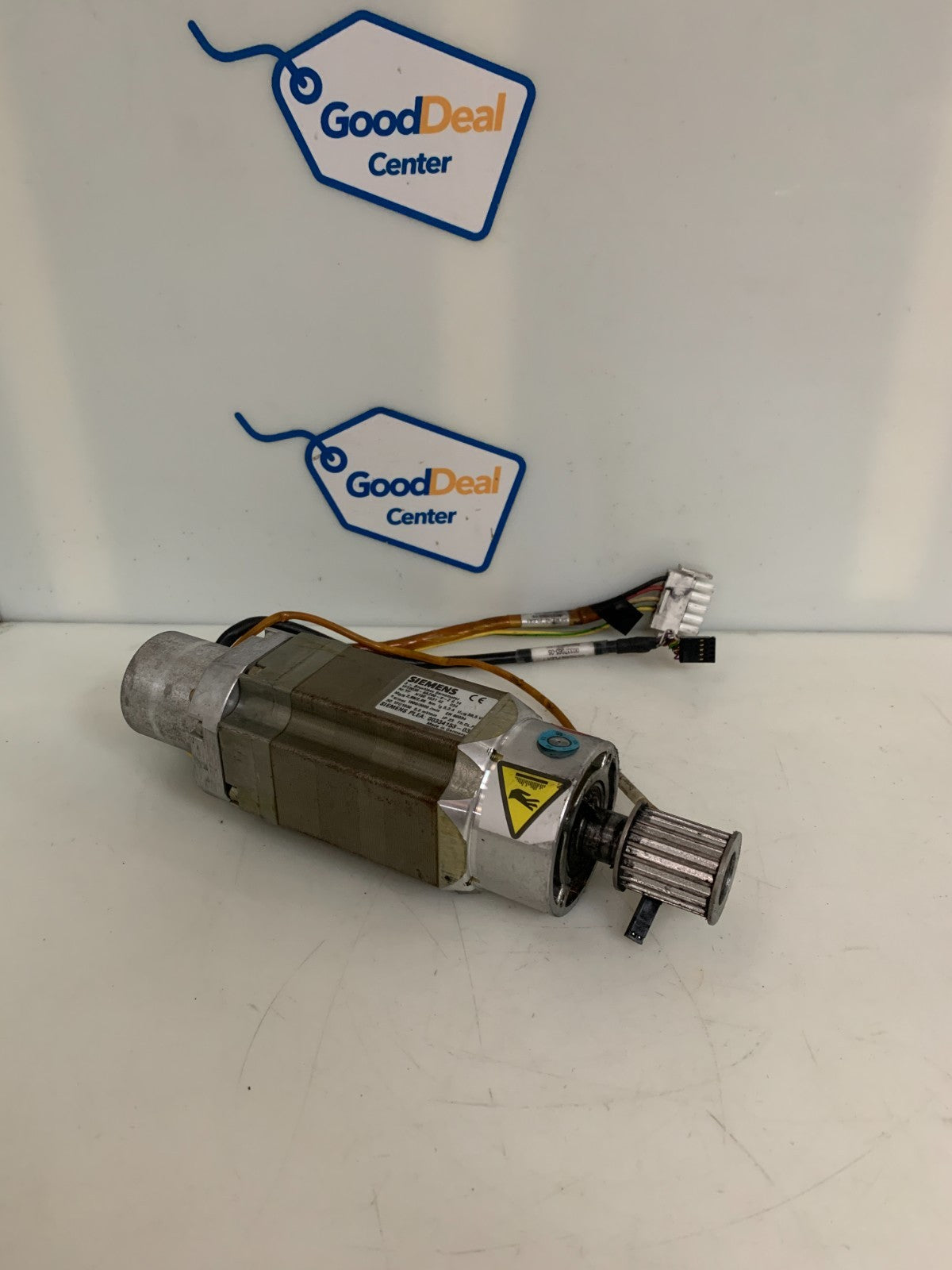 SIEMENS BRUSHLESS SERVO MOTOR PL EA 00334153-03  1FT3035-6AZ99-9-Z S 14