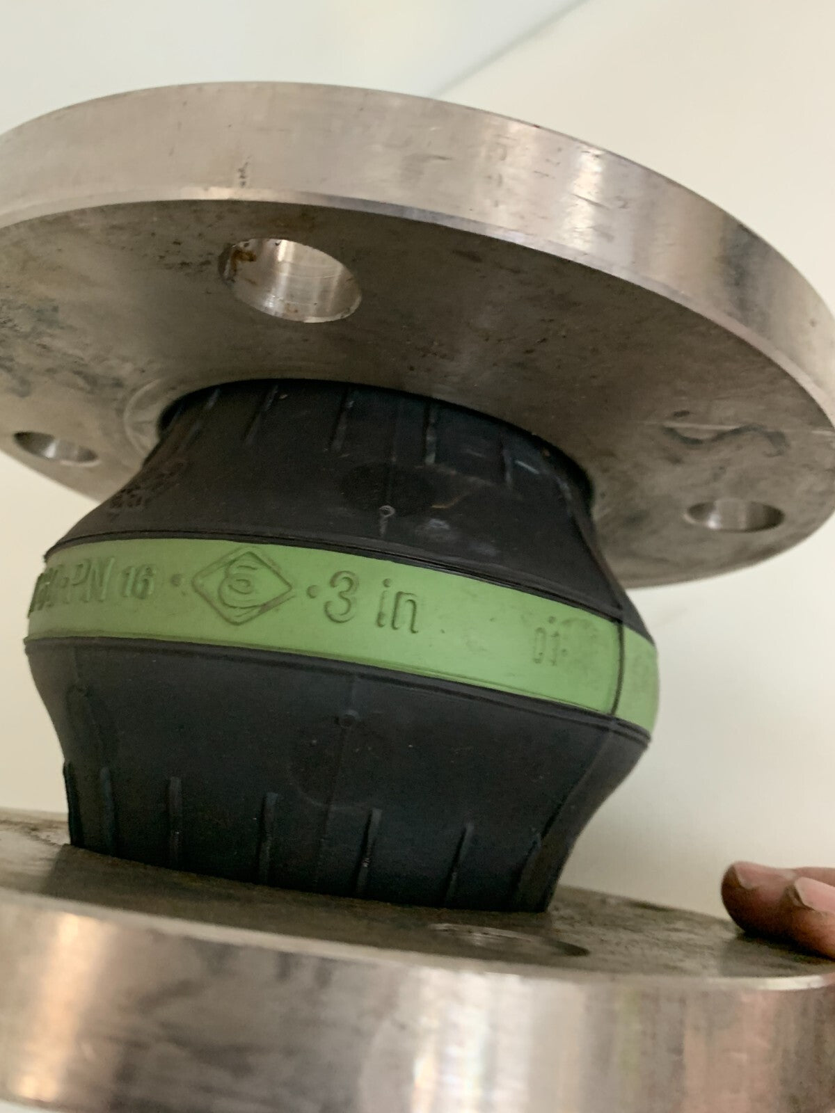 ELAFLEX RUBBER EXPANSION JOINT 3" W/FLANGE ERV-DN 80-PN 16