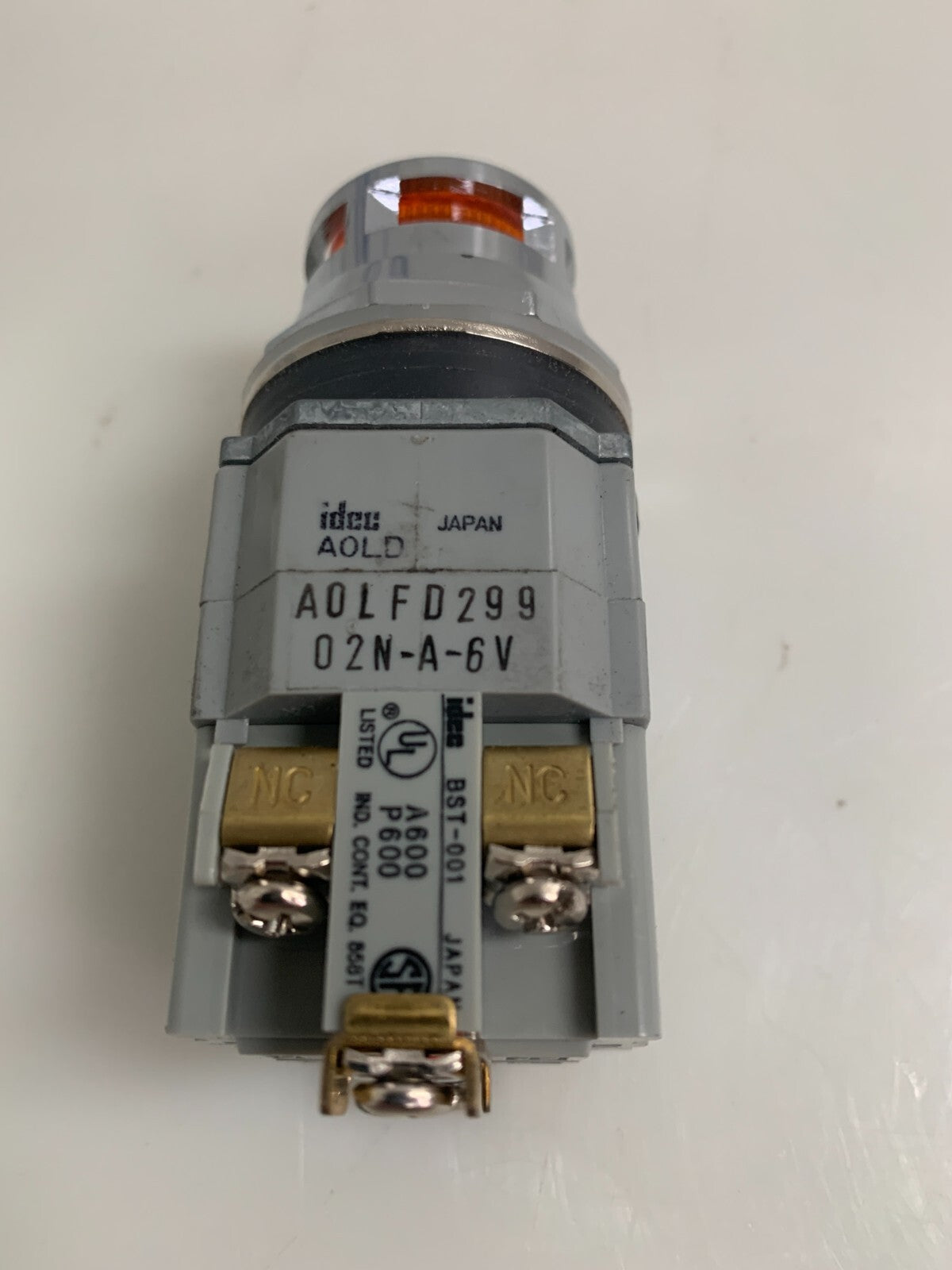 IDEC AMBER PUSH BUTTON BST-100 ACLFD299