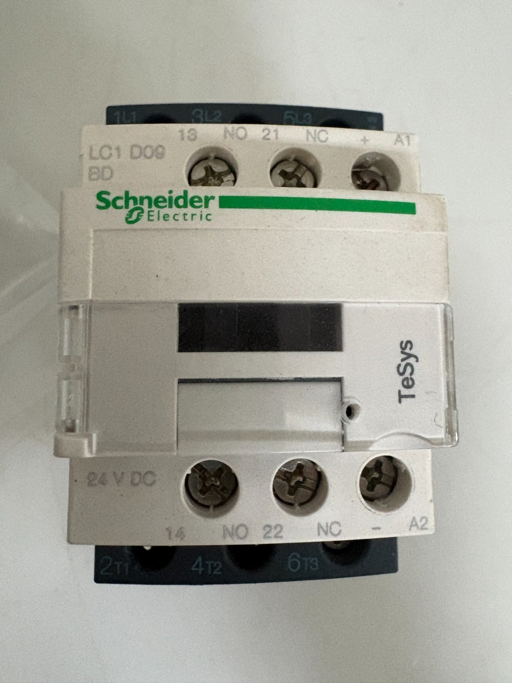 LOT OF 4 SCHNEIDER 24V DC CONTACTOR LC1D091