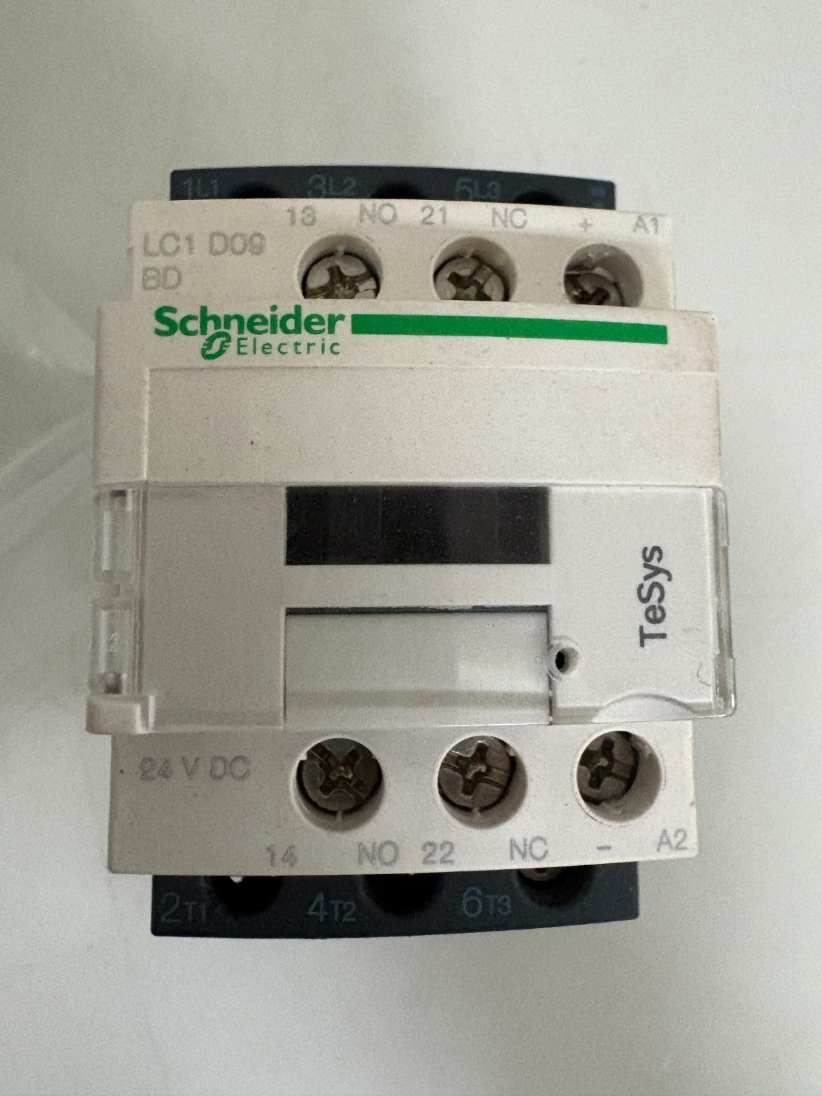 LOT OF 4 SCHNEIDER 24V DC CONTACTOR LC1D091
