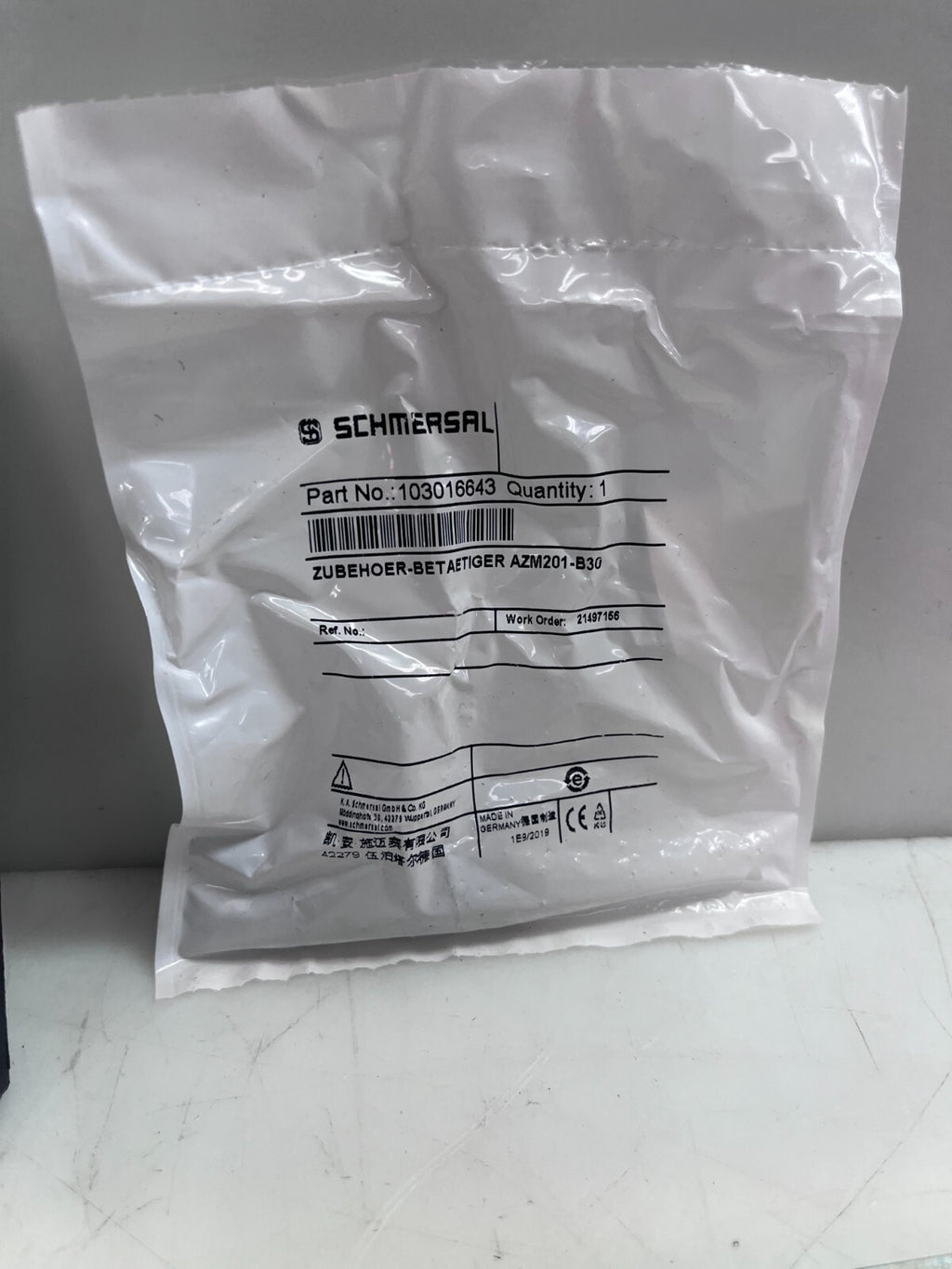 SCHMERSAL ZUBEHOER-BETAETIGER  AZM201-B30 Safety Interlock Switch 1030166431