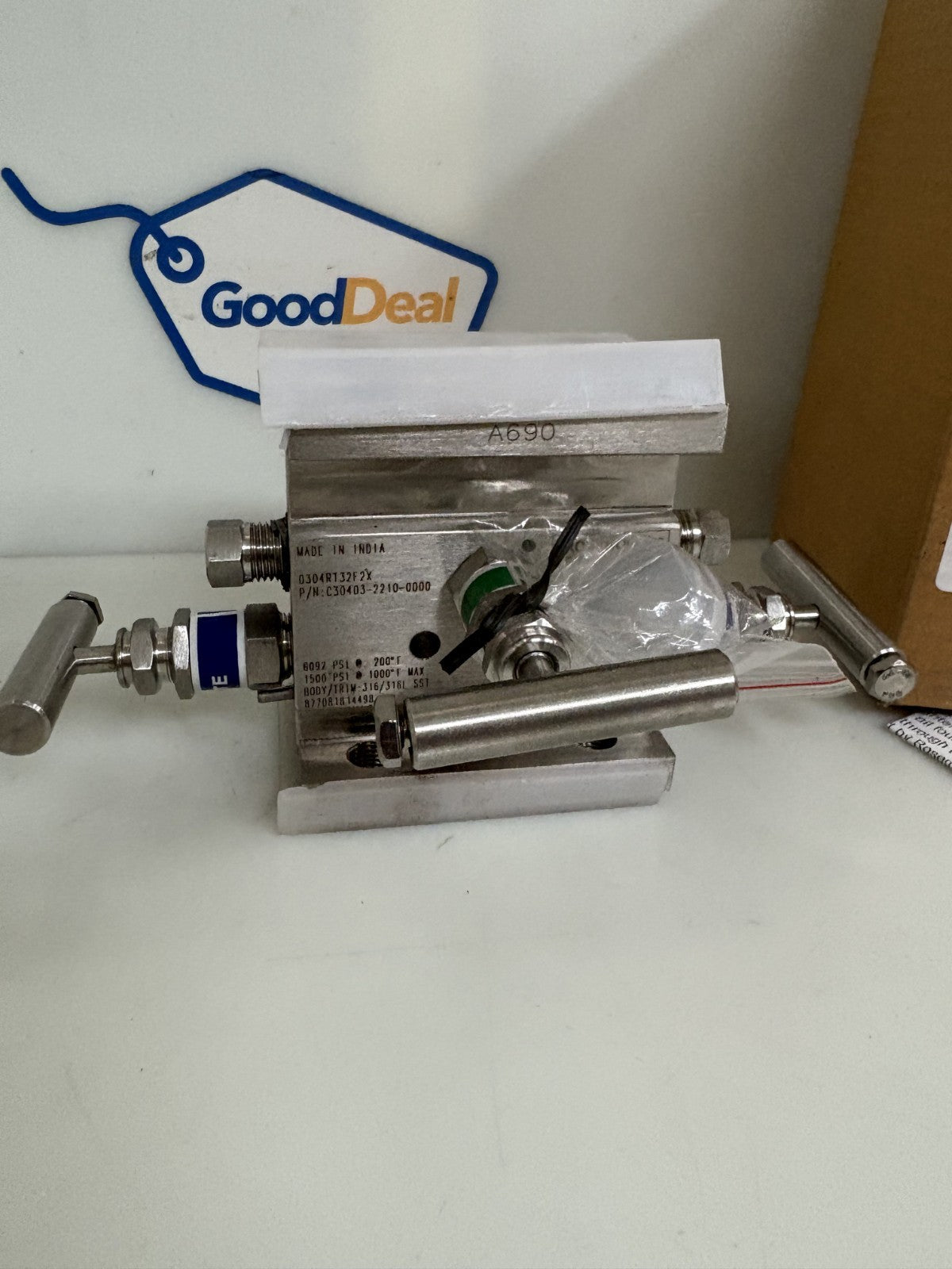 ROSEMOUNT 0304 SERIES PRESSURE TRANSMITTER CONVENTIONAL MANIFOLD #0304RT32F21