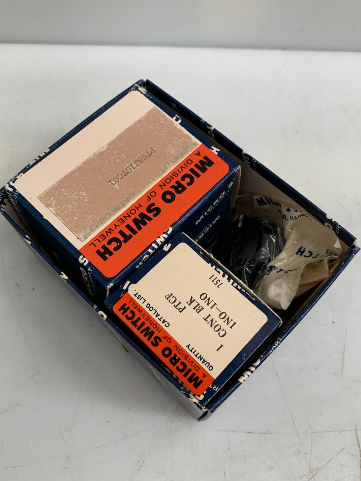 HONEYWELL Micro Switch  PTUBJ1CTC02F