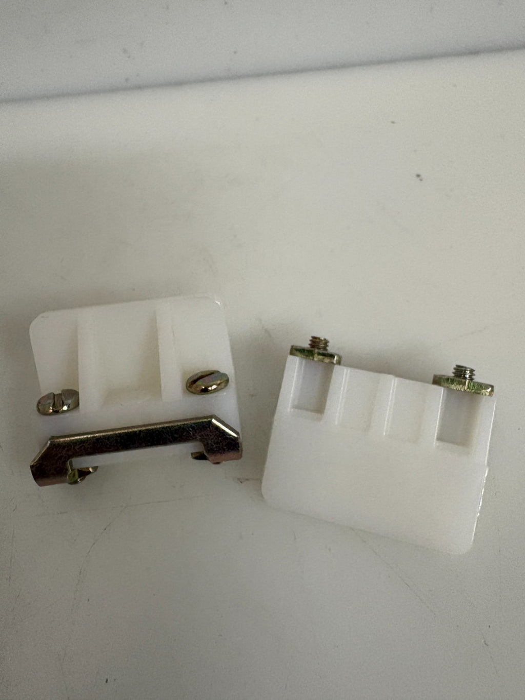 ALLEN BRADLEY TERMINAL BLOCK ACCY HEAVY DUTY END ANCHOR 1492-N23  BOX OF 101