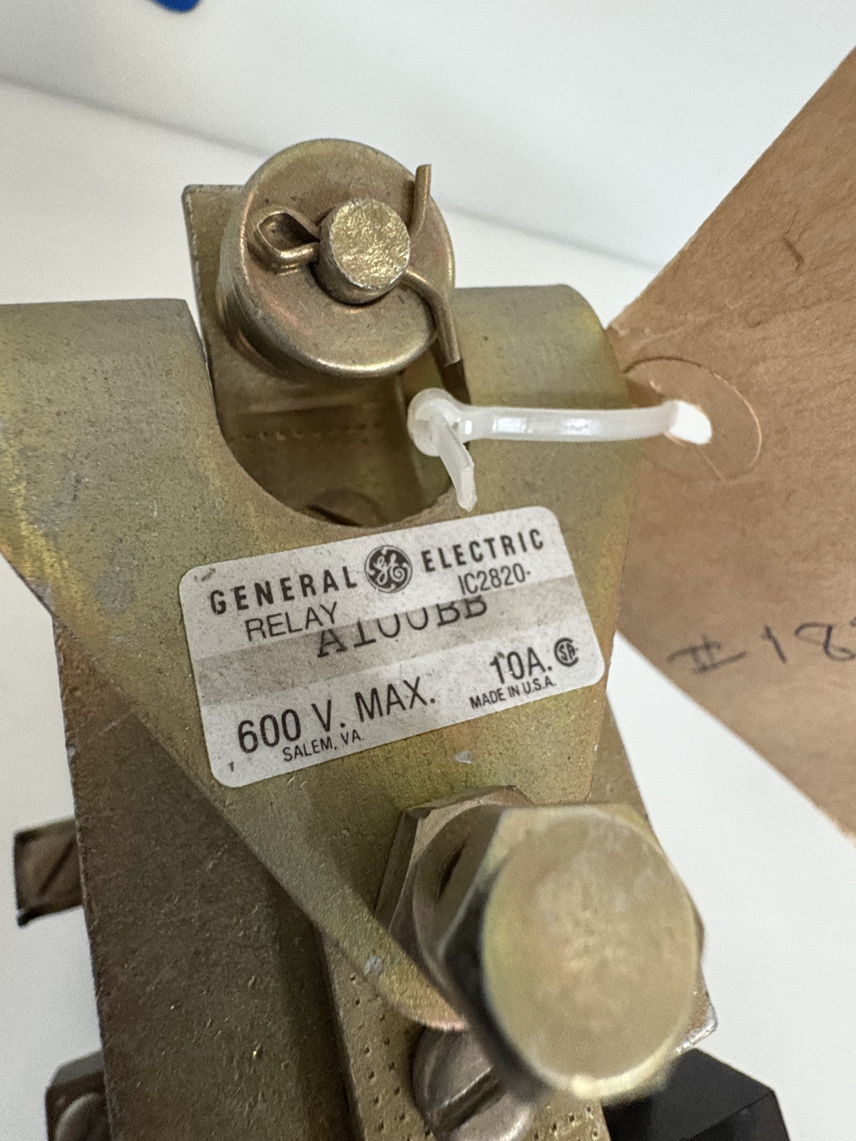 GENERAL ELECTRIC RELAY ASSY A 100 BB