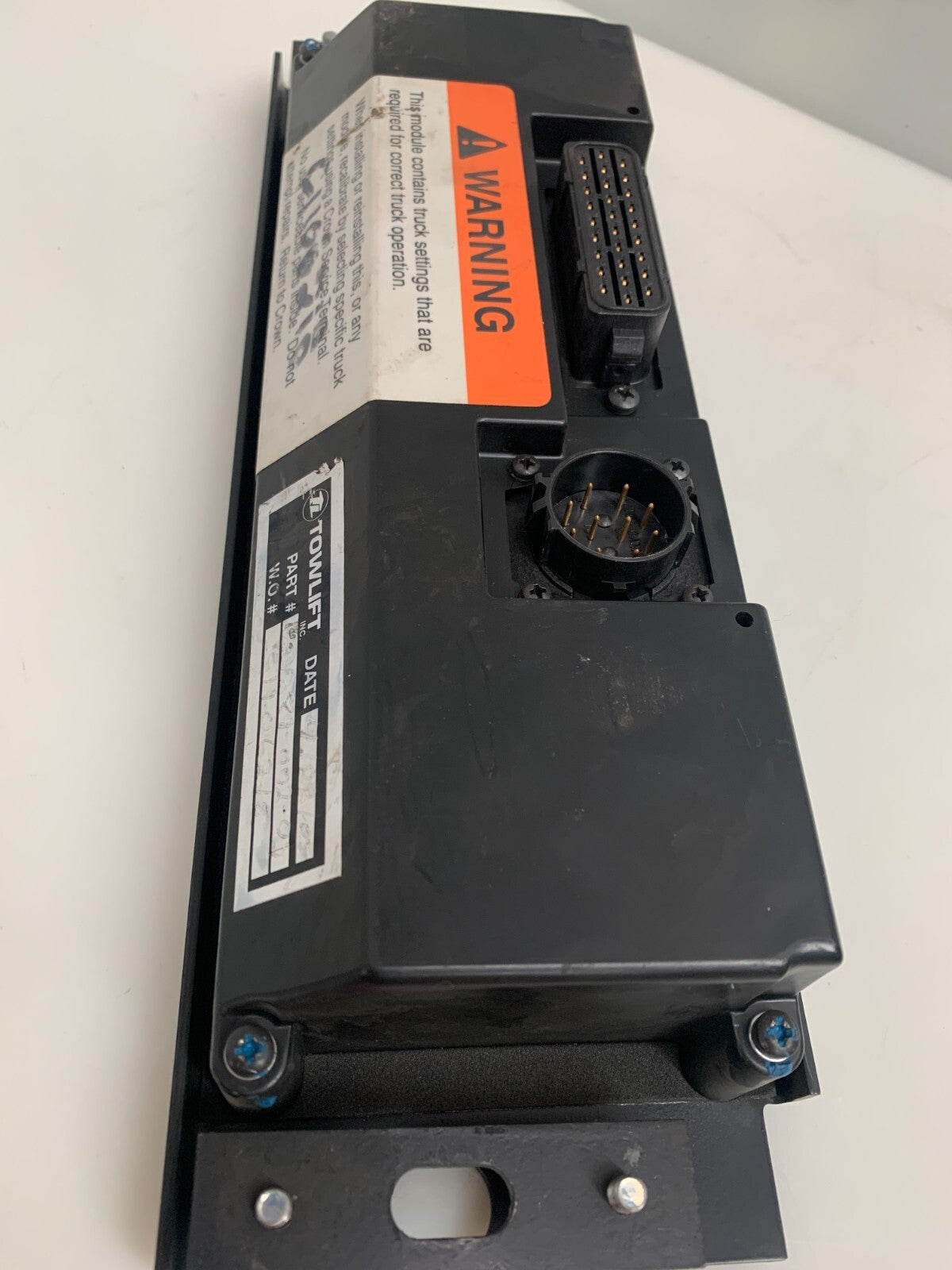 TOWLIFT  C1106218  Crown Lift Truck Controller   132289-002-05