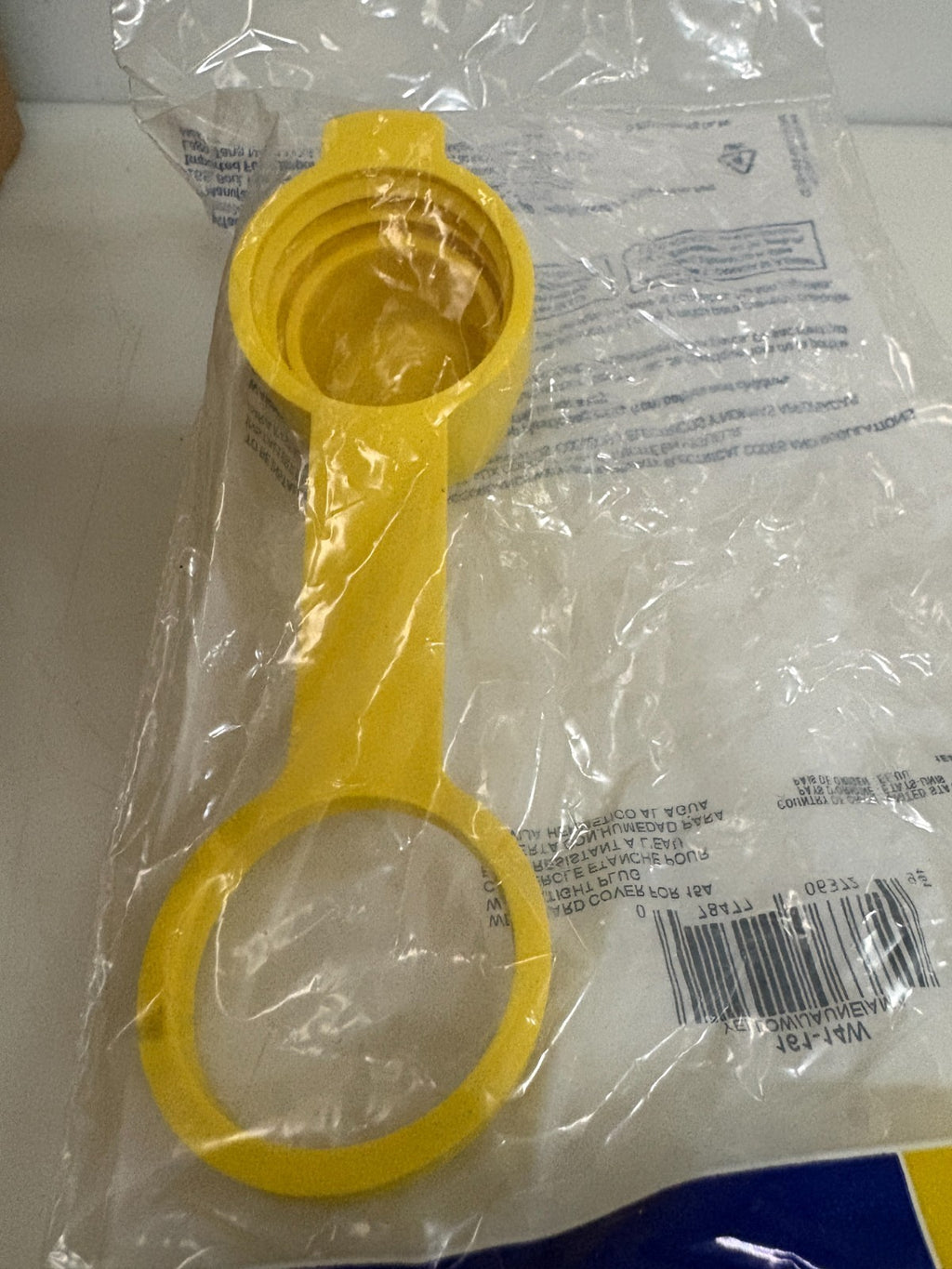 LEVITON WETGUARD COVER FOR 15A WATERTIGHT PLUG #14W 10 IN BOX1