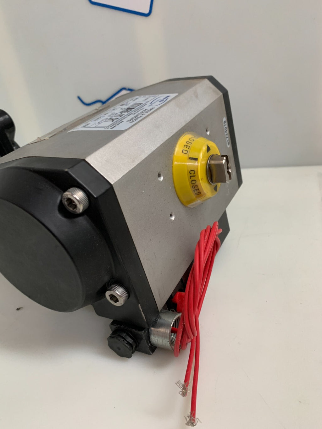 Max-Air Actuator MT31.F05-F07.CH17 w/ Delta Product Butterfly Valve 051