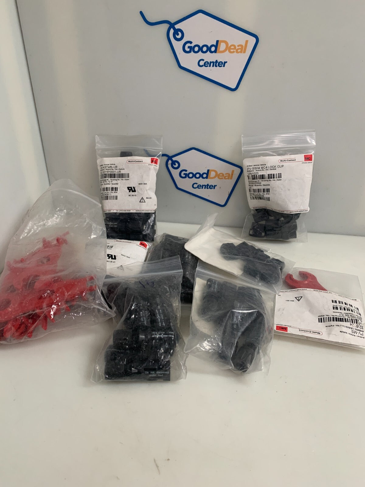 STAUBLI MULTI CONTACT 32-001 4 P0001-UR  LOT OF MIX CONNECTOR AND TOOLS0