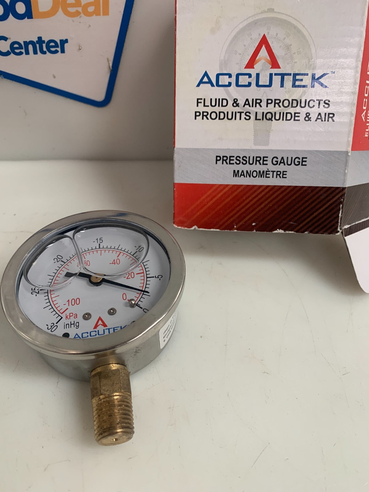 LOT OF 4  ACCUTEK PRESSURE GAUGE 0-30VAC/KPA1