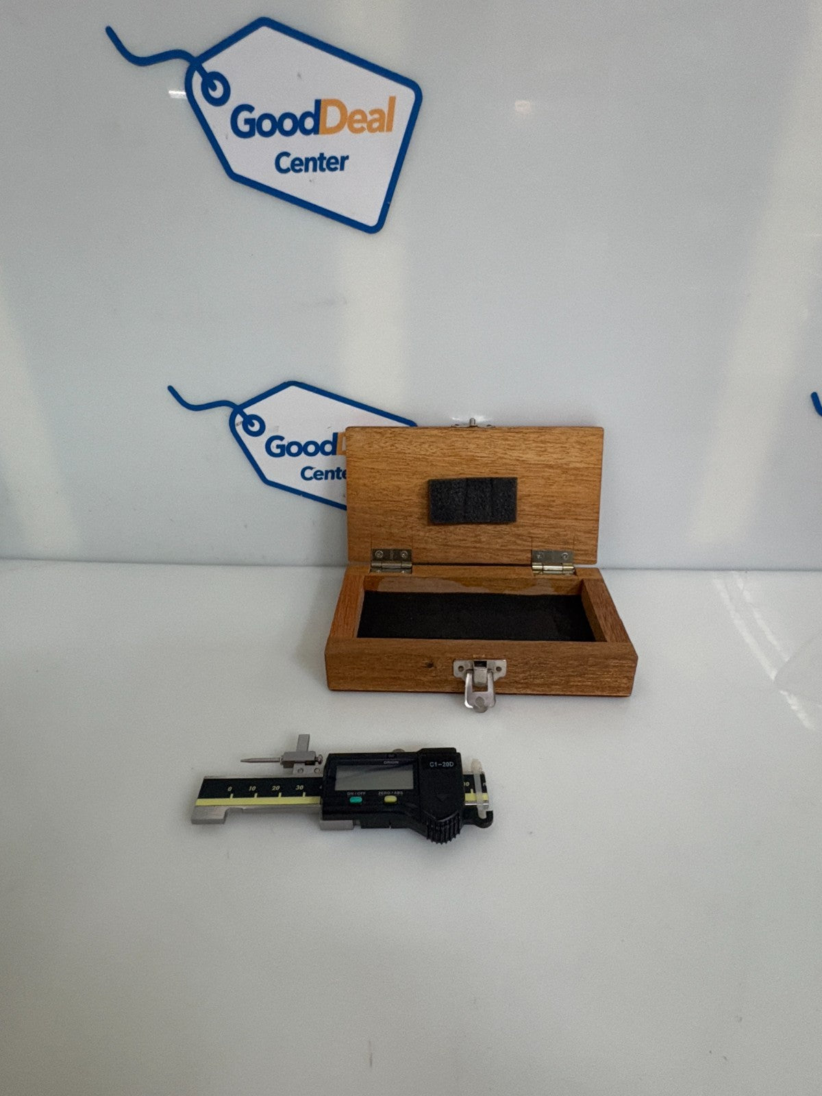 MITUTOYO CORP 500-150-20 DIGITAL MODEL CD-10CK W/SWAN C1-200 IN WOOD CASE