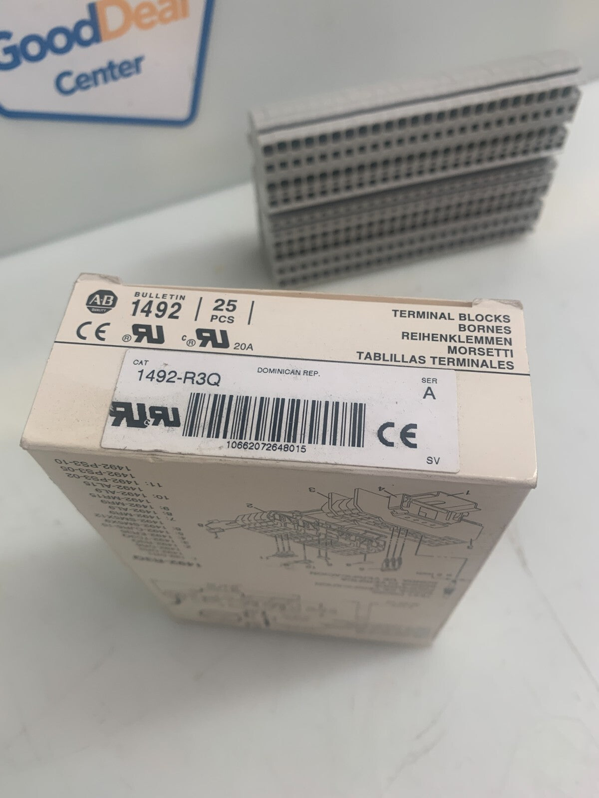 ALLEN BRADLEY 1492-R3Q   Terminal Blocks  Series A  (Box of 25)1