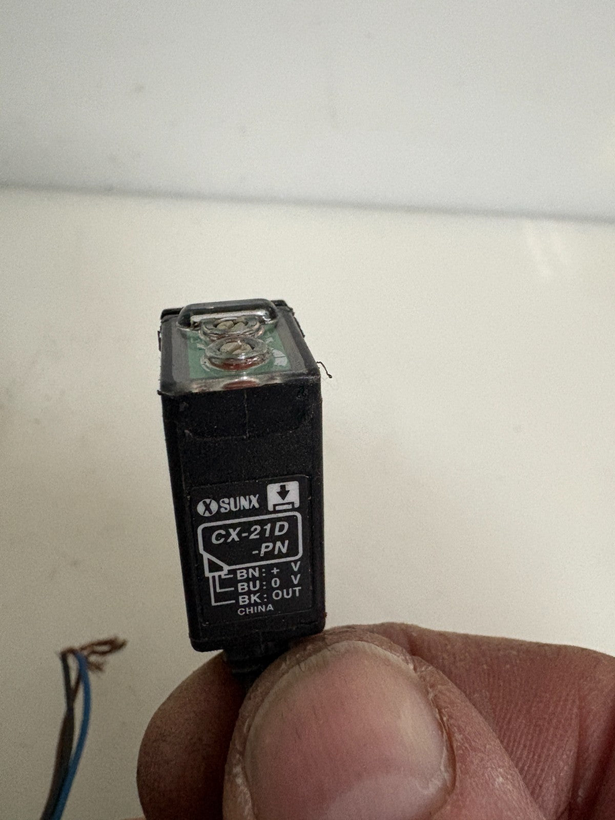 SUN X PHOTOELECTRIC BEAM SENSOR CX-21D AND CX-21P