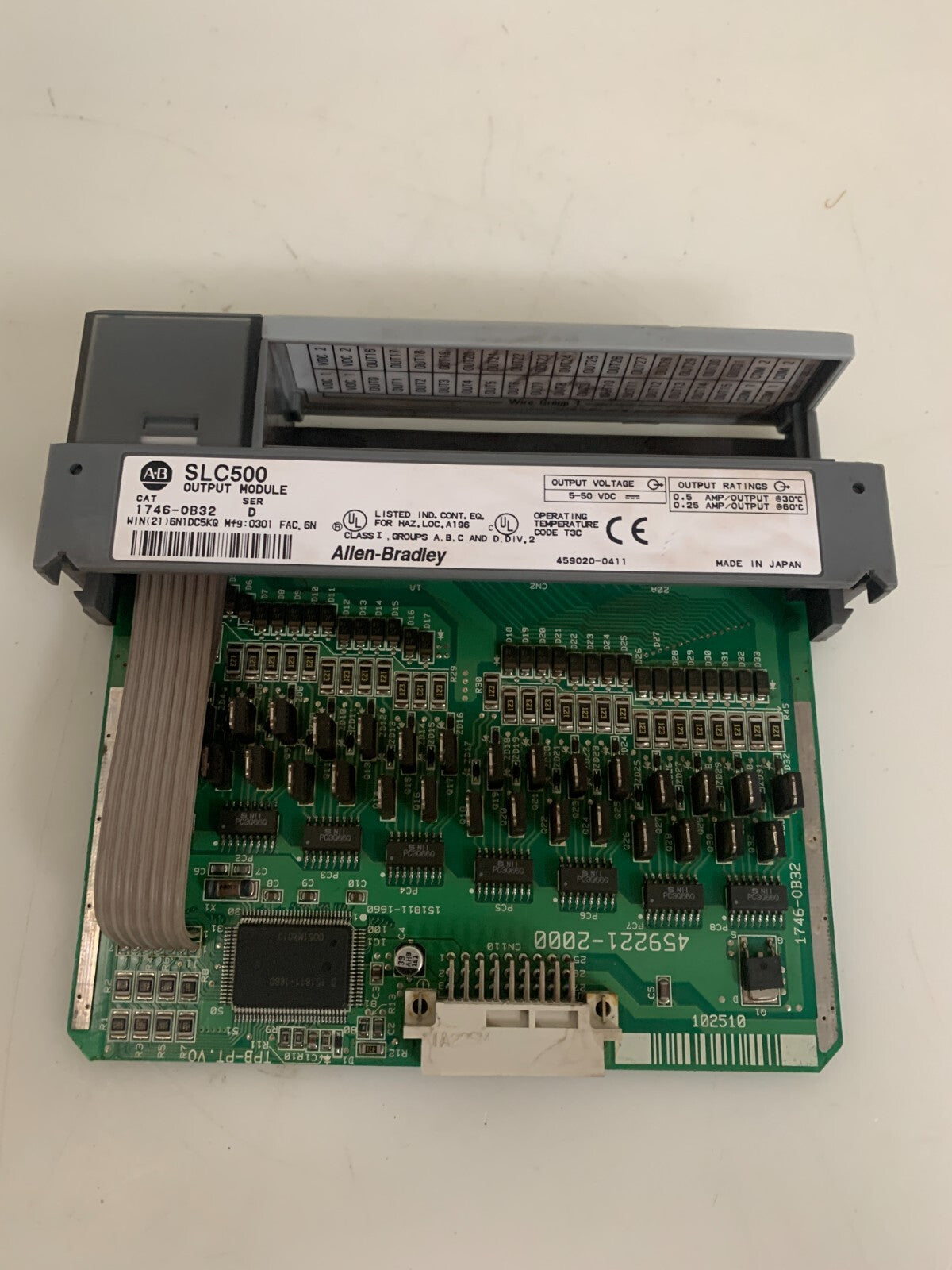 ALLEN BRADLEY SLC 500 OUTPUT MODULE 1746-0B32 SER D