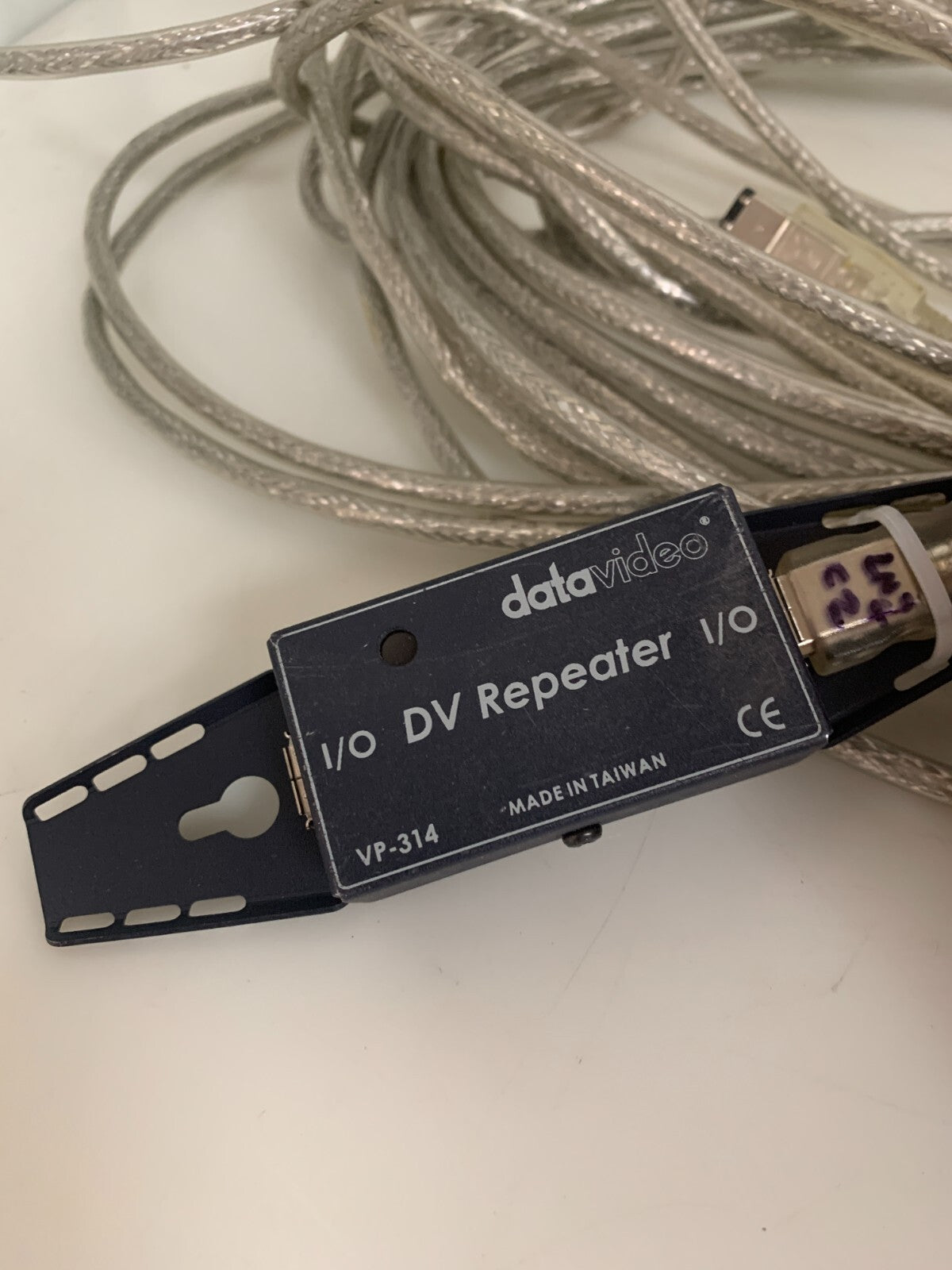 LOT OF 2  DATAVIDEO IN LINE DV REPEATER VP-314 W/CABLE