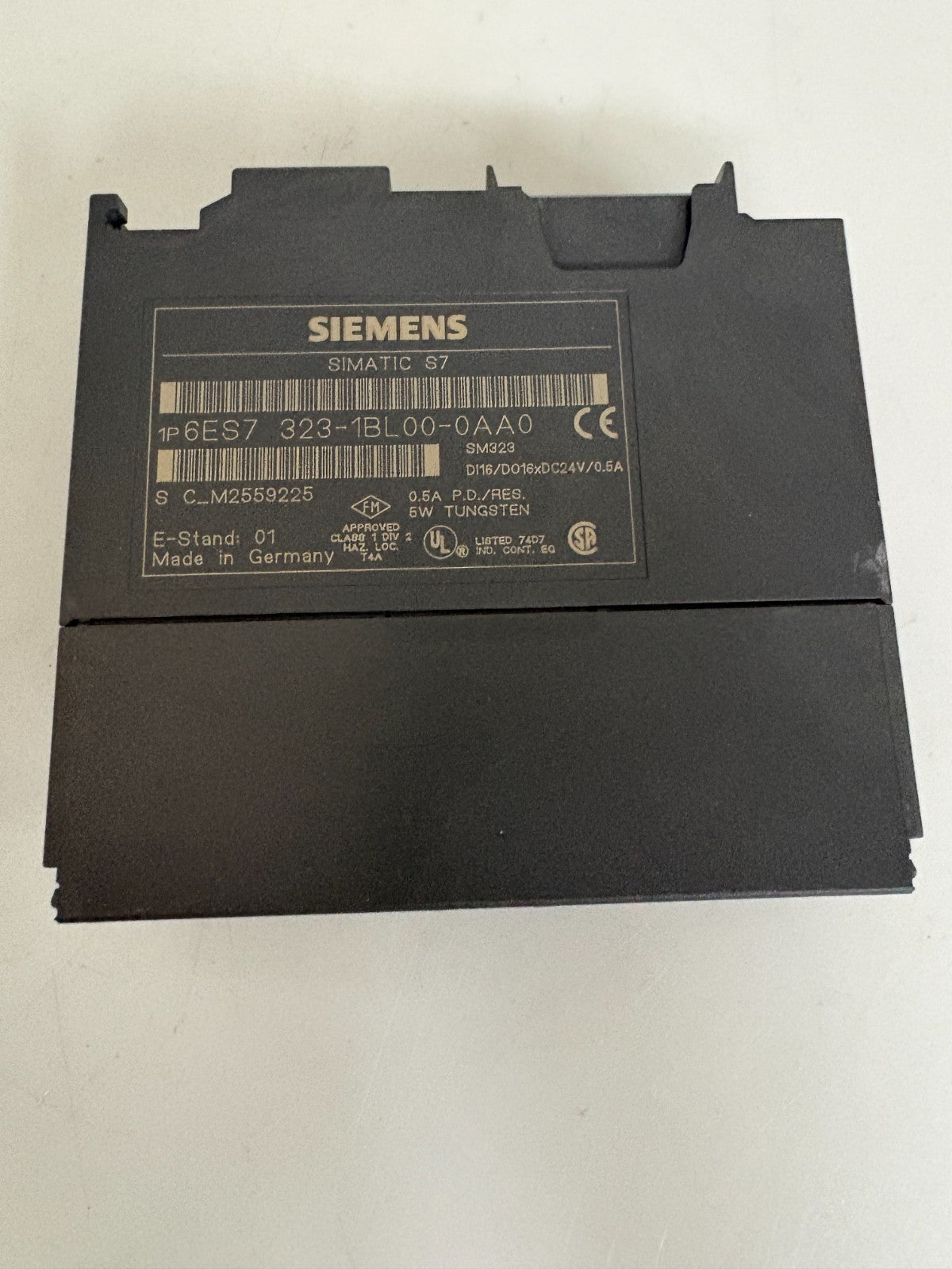 SIEMENS SIMATIC S7 DIGITAL I/O MODULE 6ES7 323-1BL00-0AA0