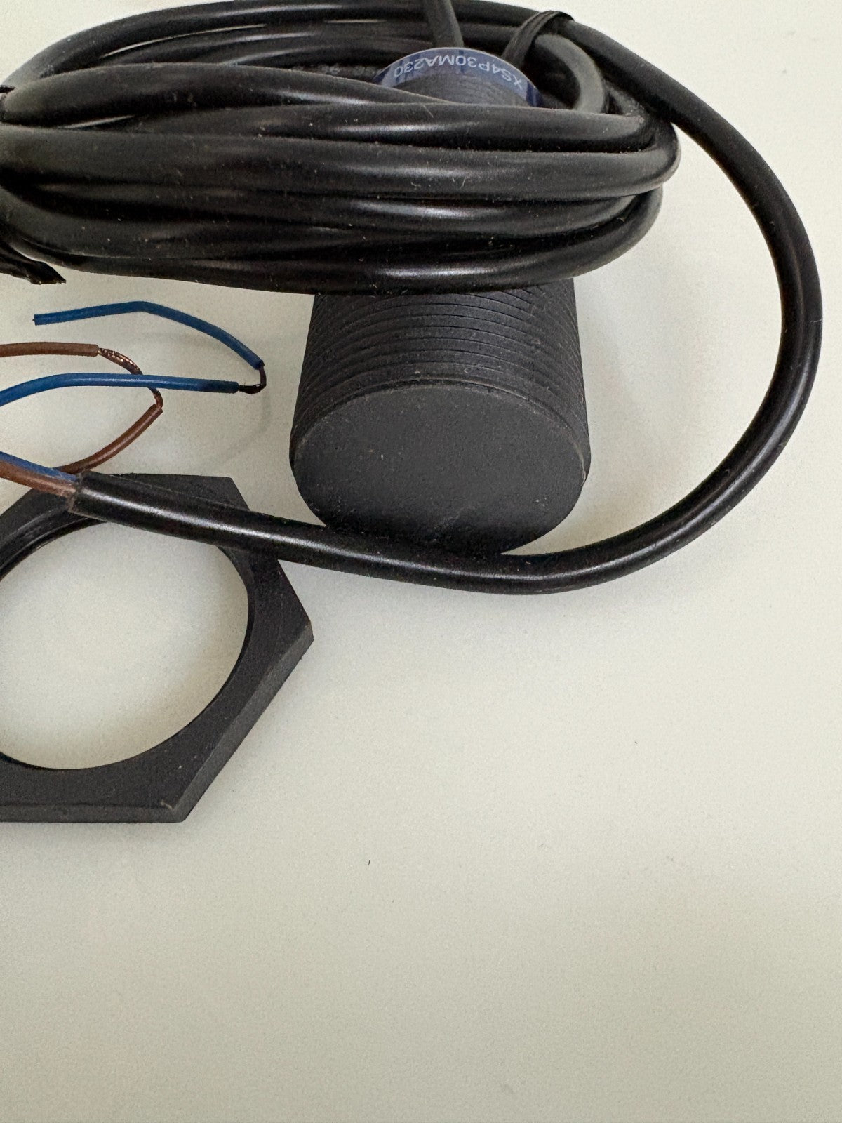 TELEMECANIQUE INDUCTION PROXIMITY SENSOR XS4 P30MA230