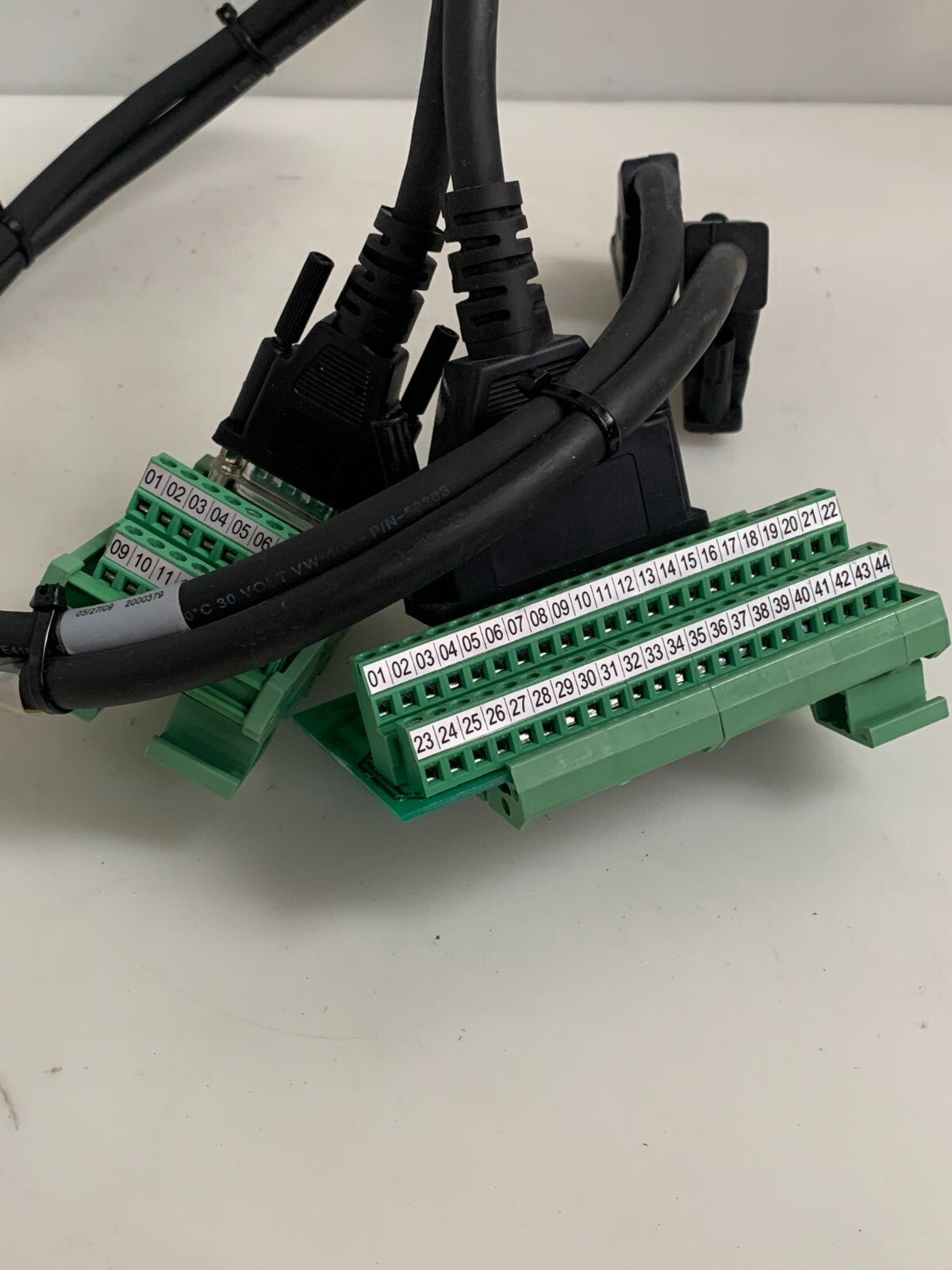 PHOENIX CONTACT 2090-U3BB-D44 MODULE W/2090-UXBB-D15 AND CABLES