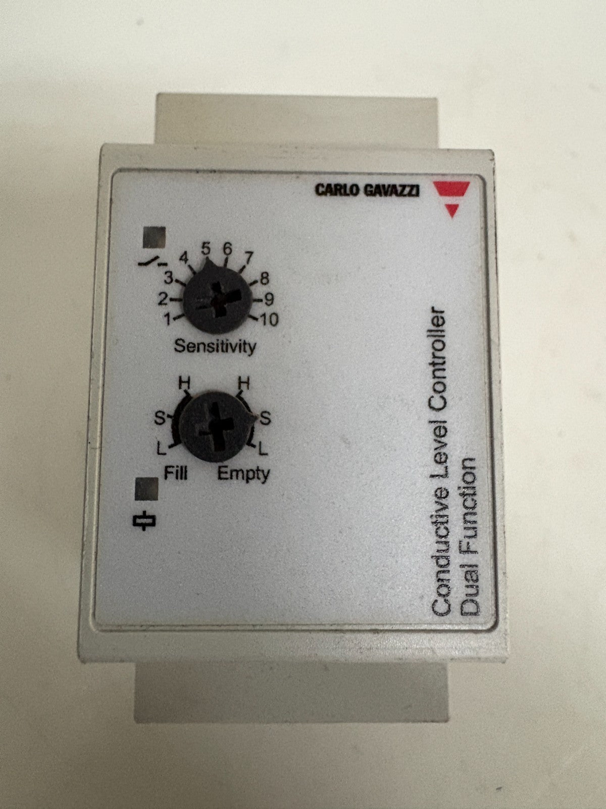 CARLO GAVAZZI CONDUCTIVE LEVEL CONTROLLER CLP2EA1C115