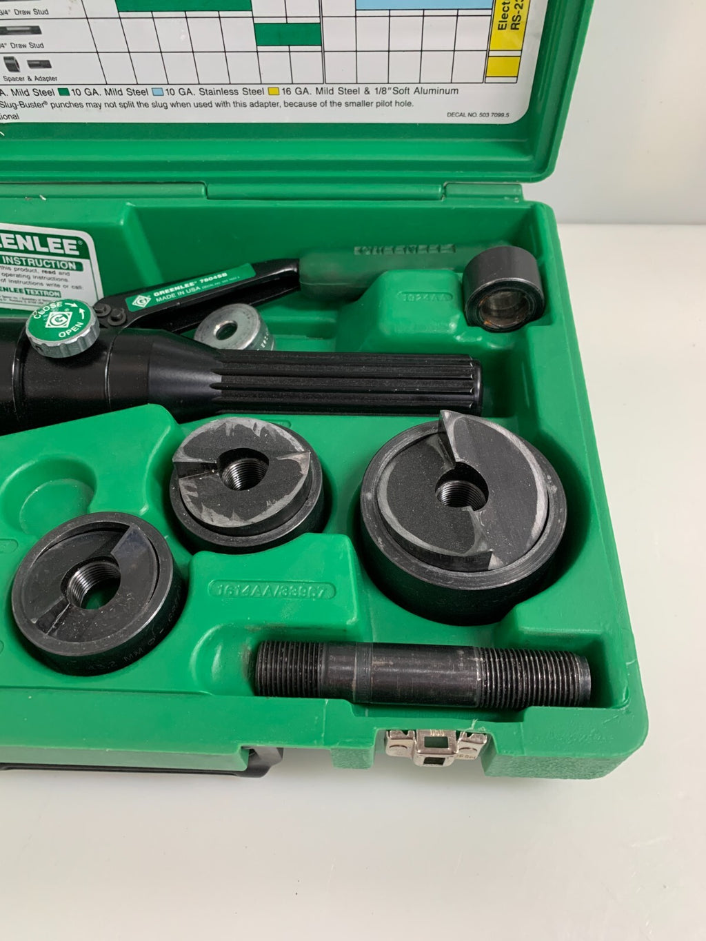 GREENLEE QUICK DRAW 8 TONNE 1/2 TO 2" PUNCH SET 7806 SB