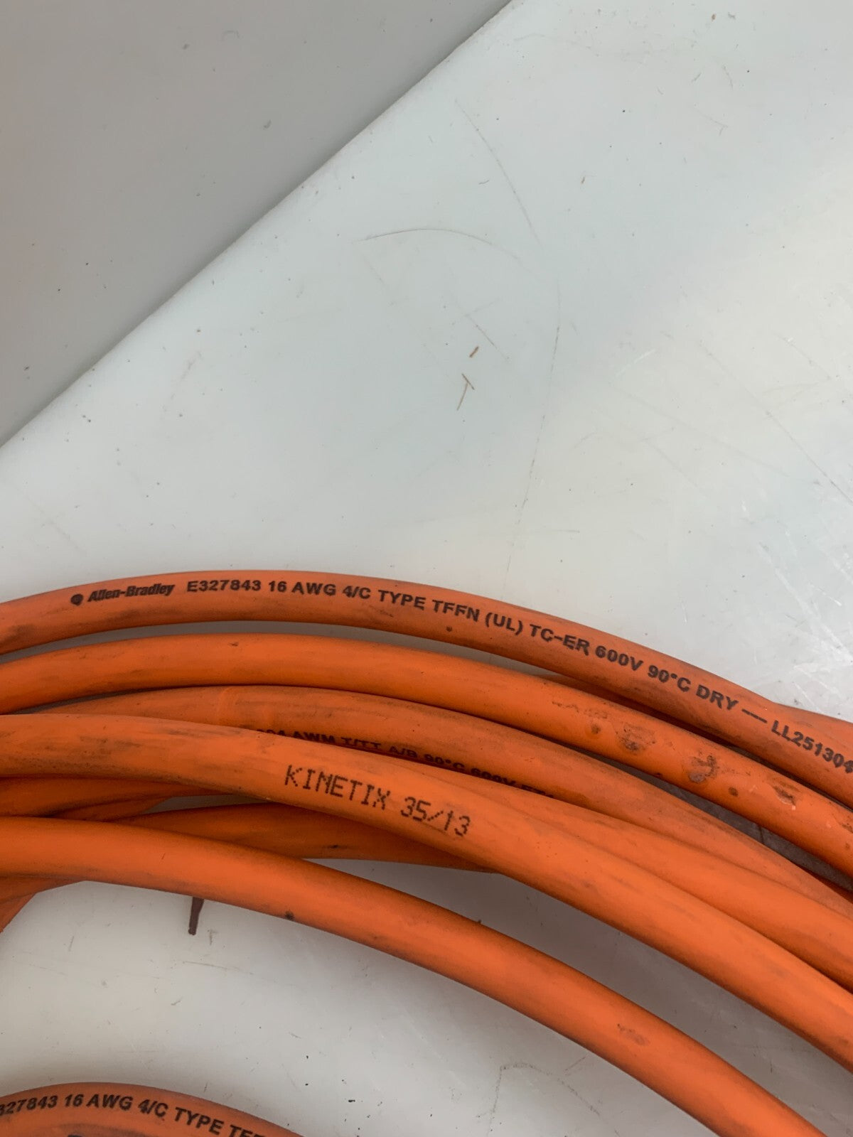 ALLEN BRADLEY E327843  Kinetex Cable1
