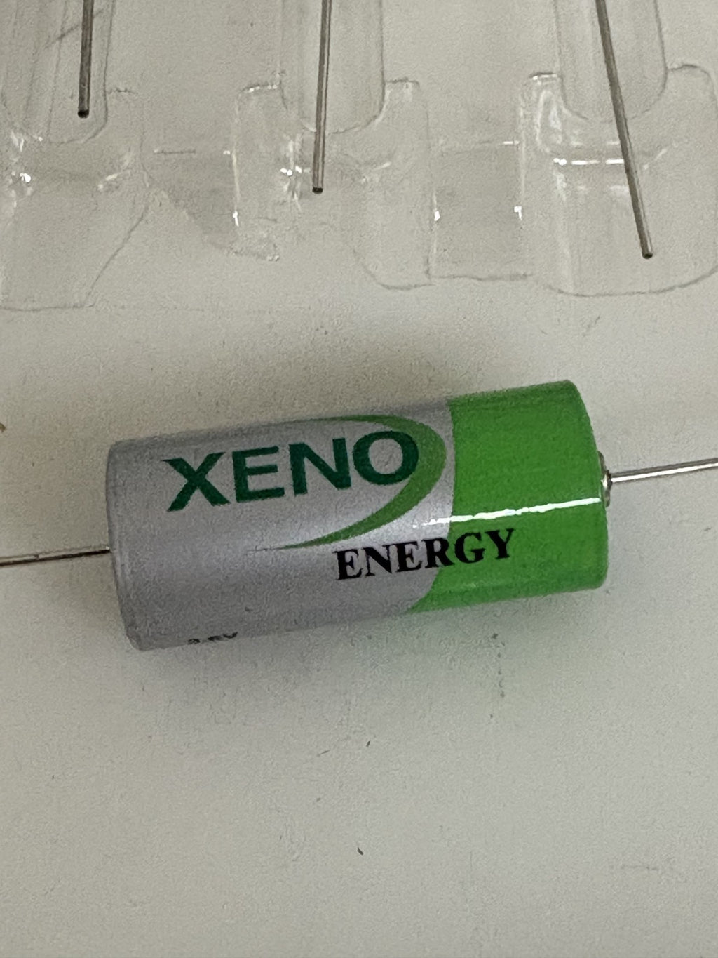 LOT OF 8 XENO ENERGY 2/3 AA 3.6V LITHIUM BATTERY XL-055F