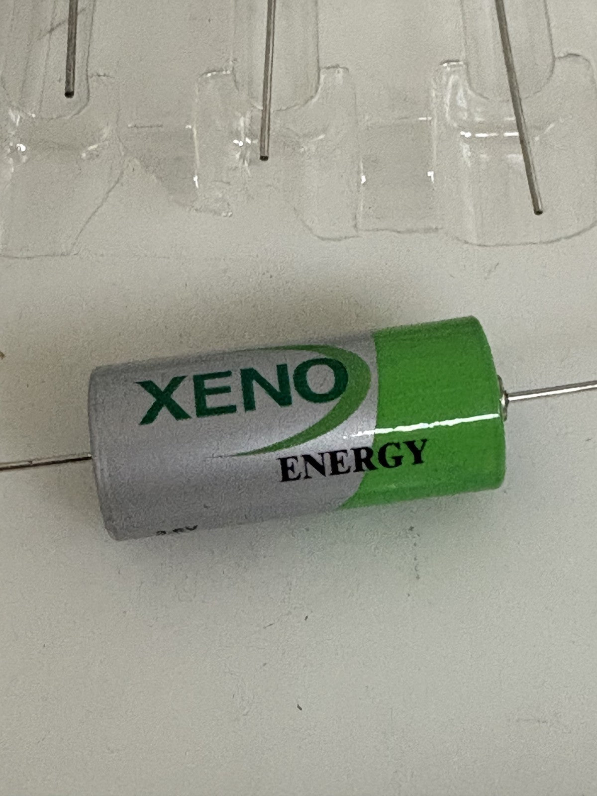 LOT OF 8 XENO ENERGY 2/3 AA 3.6V LITHIUM BATTERY XL-055F