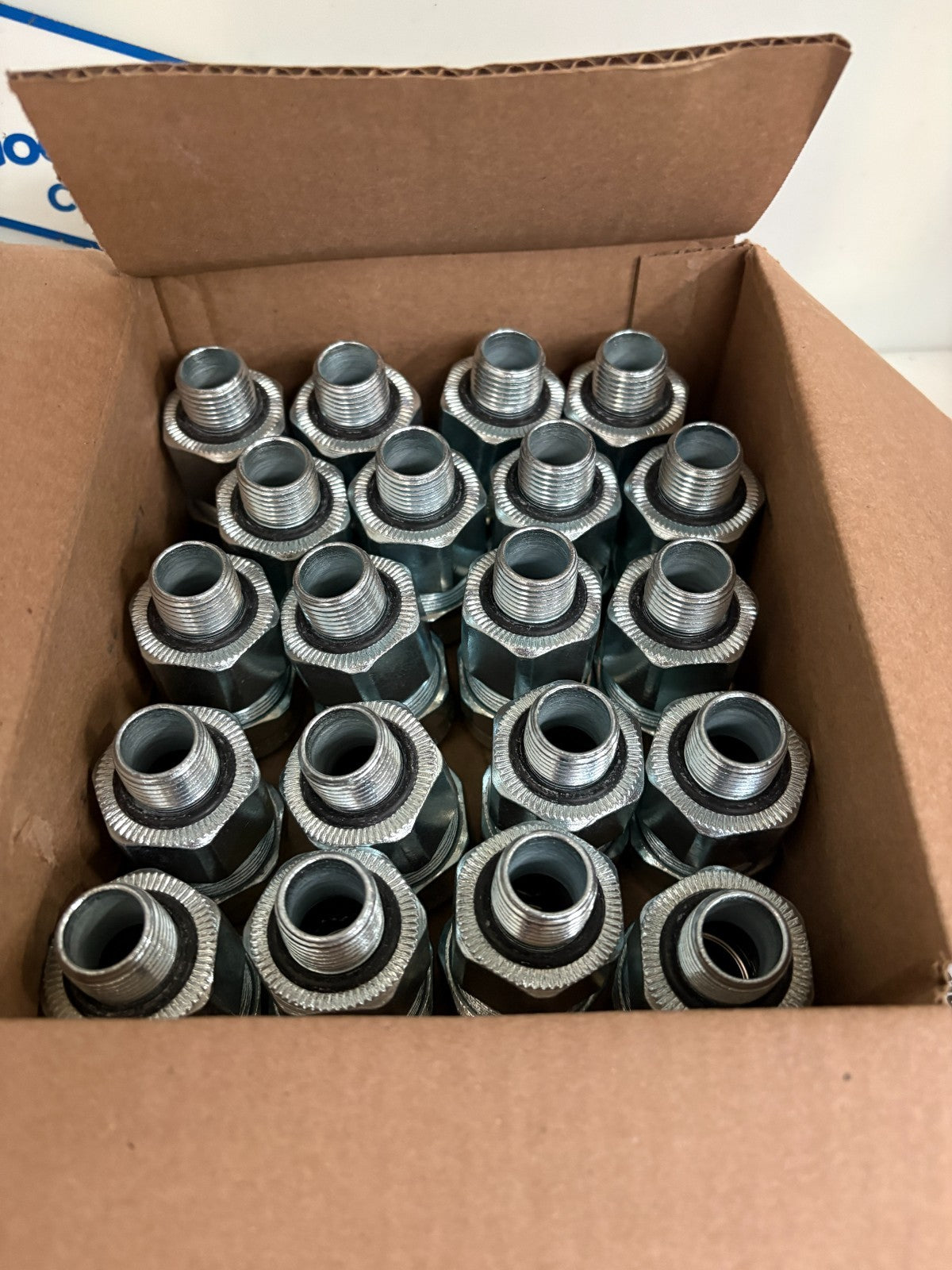 ABB THOMAS & BETTS 1/2 STARTECK CABLE FITTING W/SEALING RING ST045-465S5