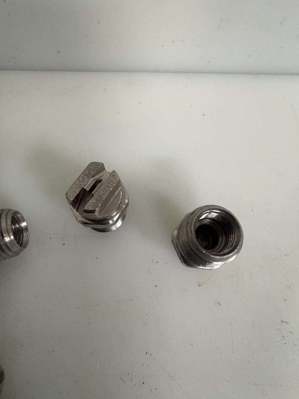 LOT OF 15 SPRAYING SYSTEMS VEEJET SPRAY NOZZLE 303 S STEEL H1/4VV-SS11005