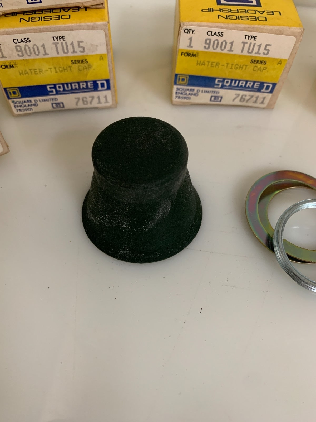 LOT OF 6 SQUARE D WATERTIGHT CAP 900V TU15 767112
