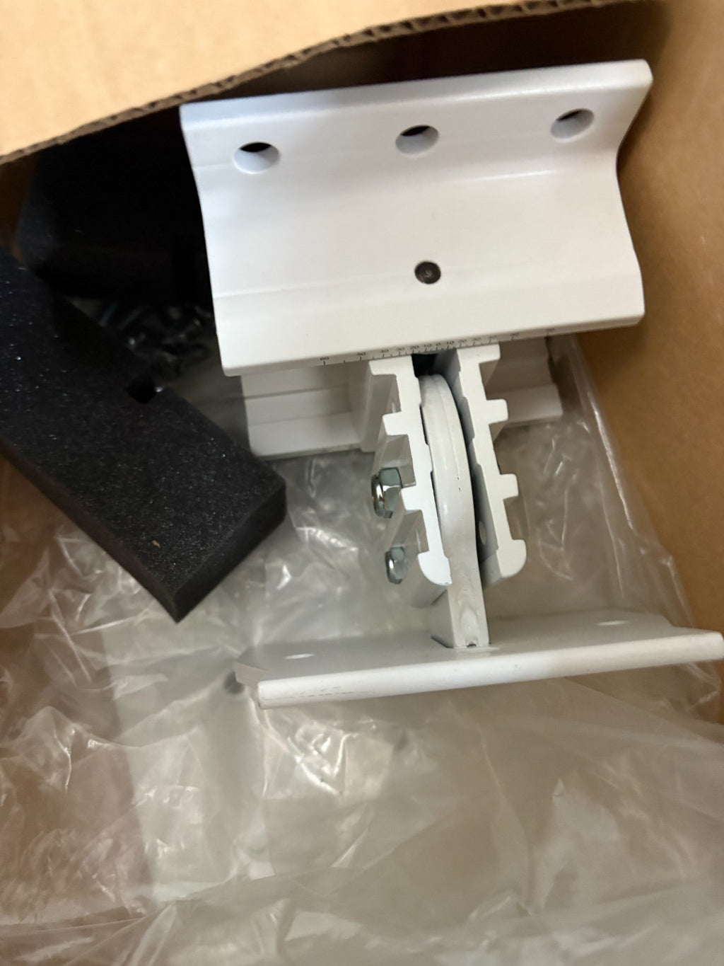 BOSE WALL MOUNT PIVOT WHITE WBP-4 #027067