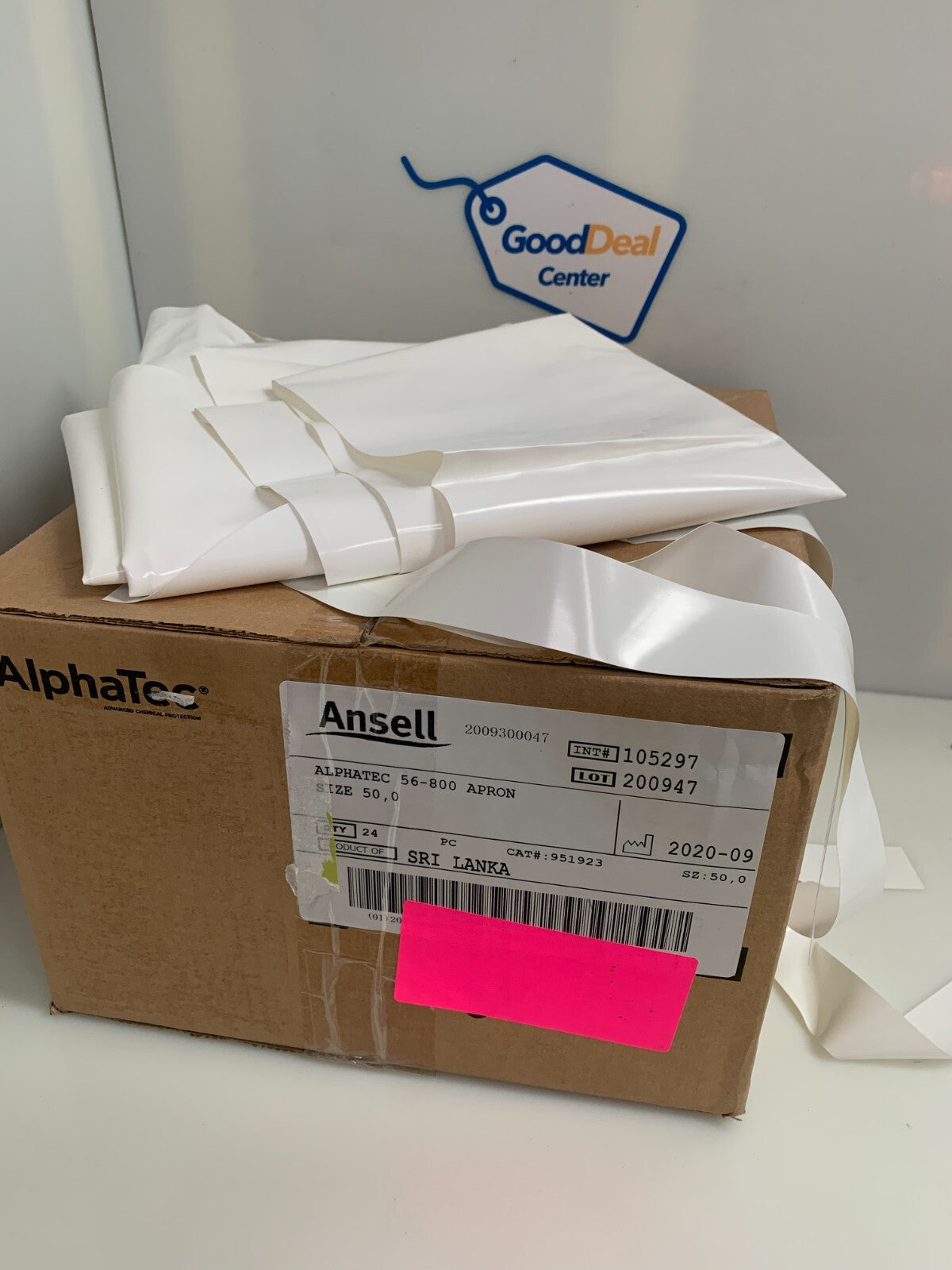 ALPHATEC ANSELL POLYURETHANE 8 MIL WHITE APRON 56-800 SIZE 50 24 PER BOX