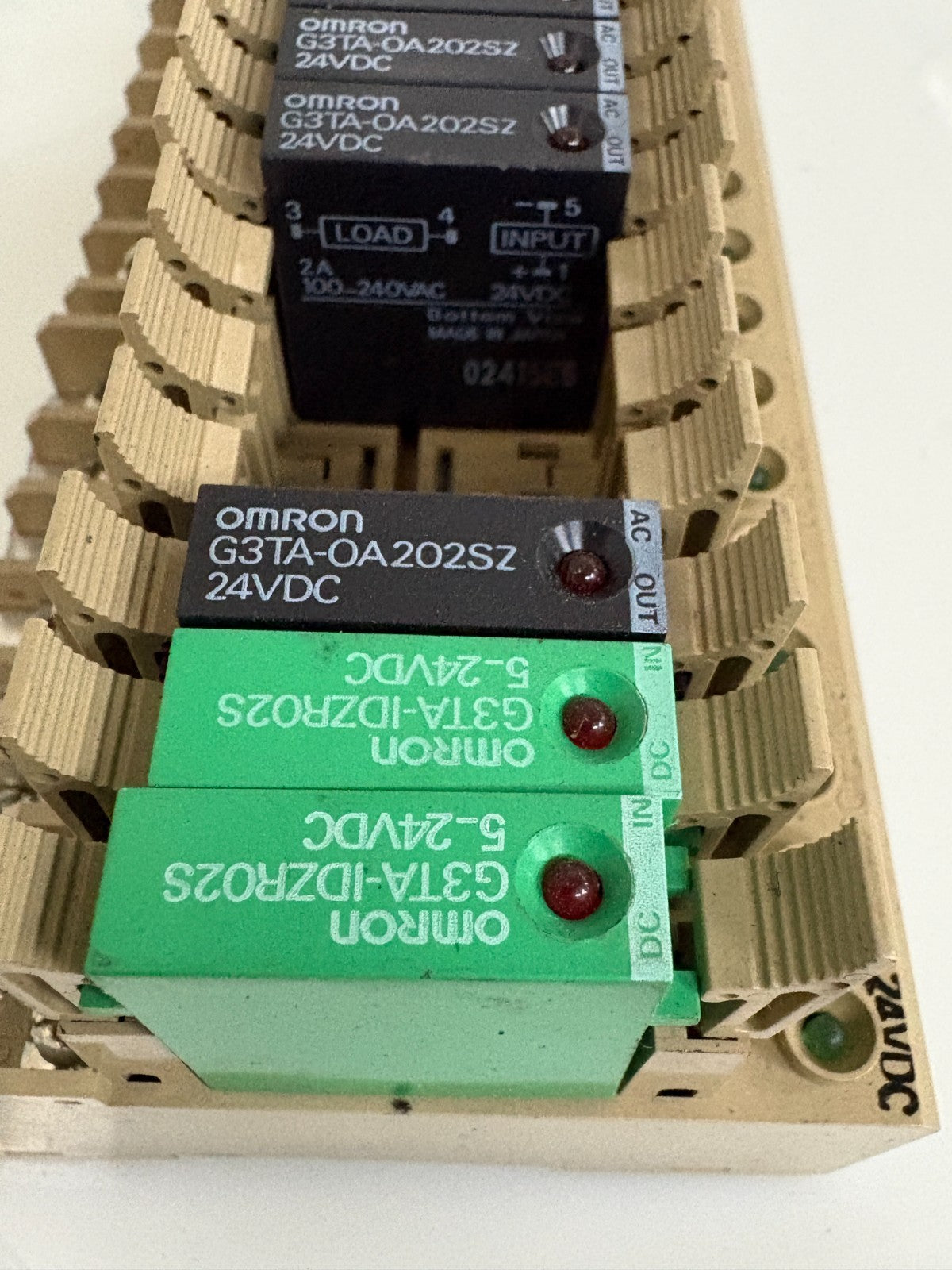 OMRON 16 RELAY CHANNEL TERMINAL W/12 RELAY GTTC-0C16