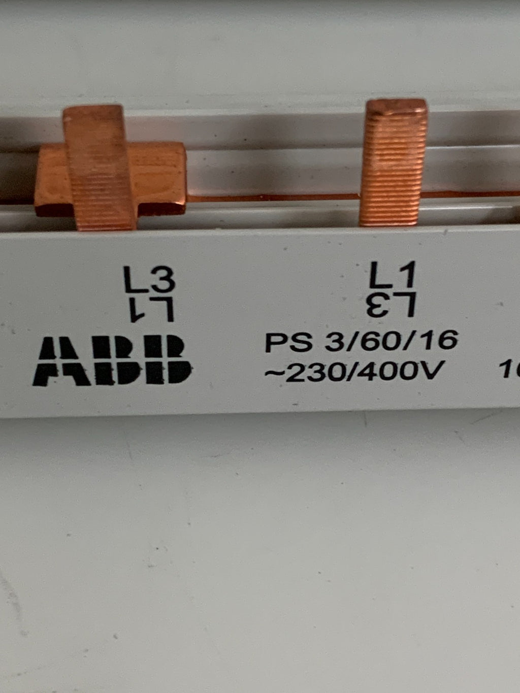 LOT OF 2 ABB BUSBAR 32 POLE PS3/60/16