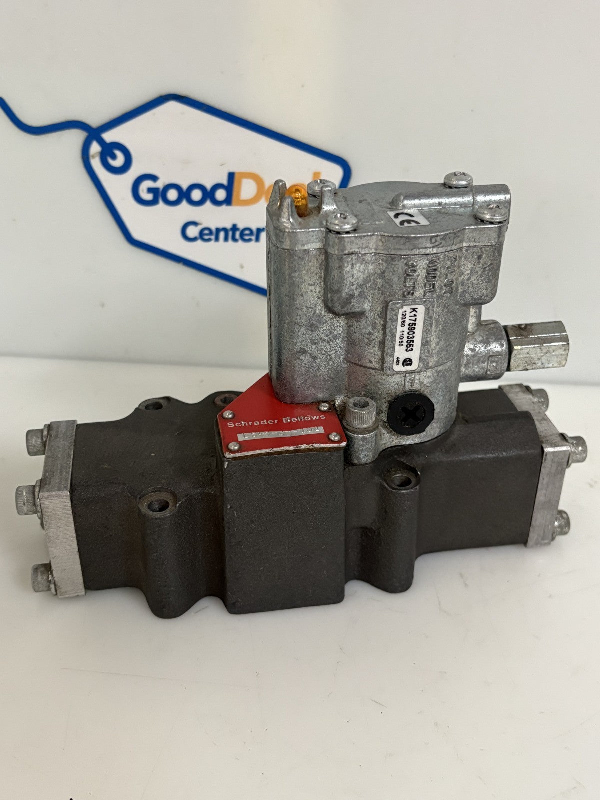 SCHRADER BELLOWS PILOT VALVE W/MANIFOLD NO GASKET L545-39-102