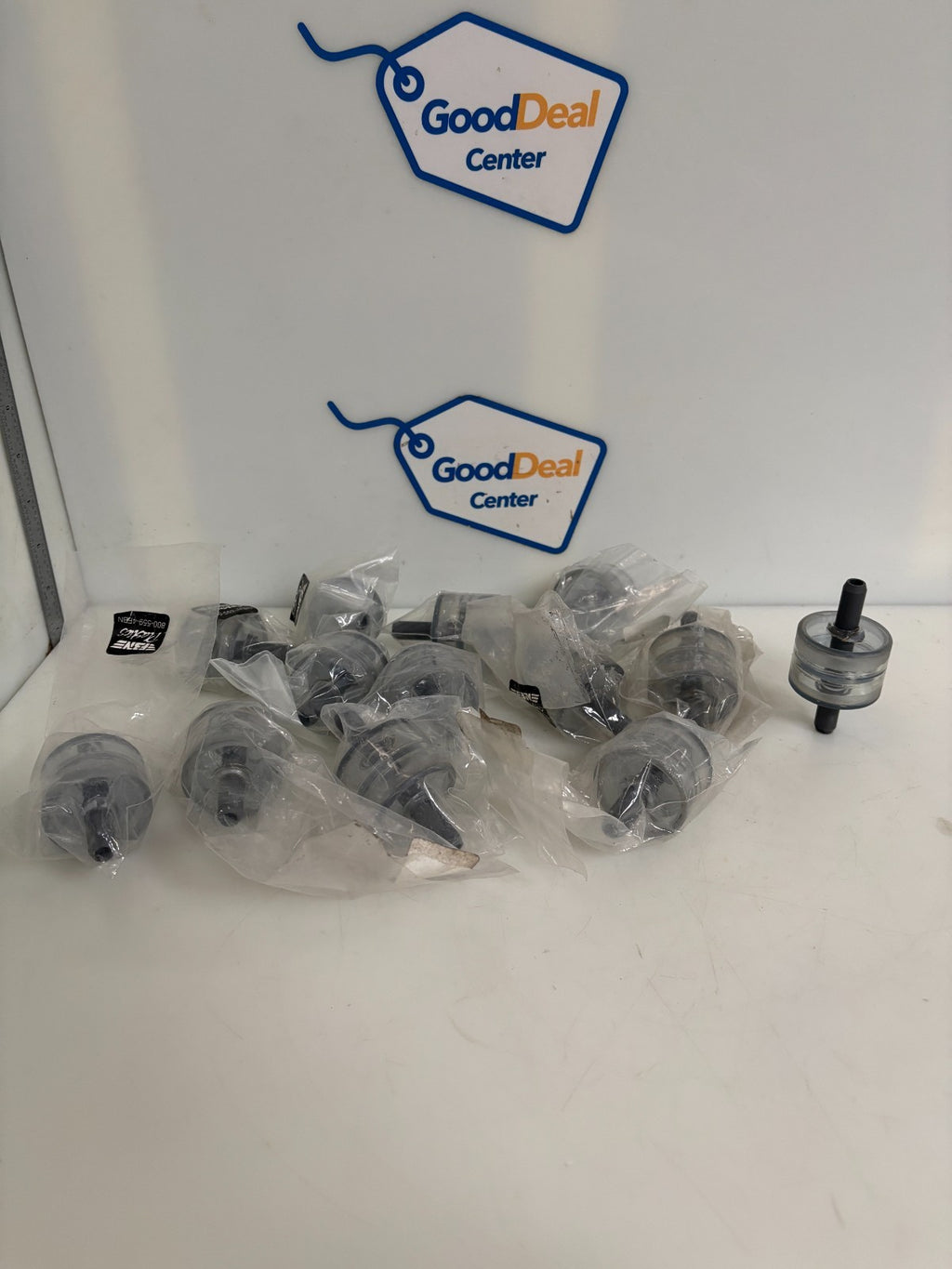 LOT OF 12 FBN PLASTICS IN LINE RETAINER