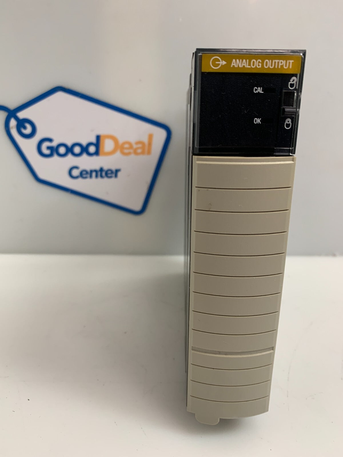 ALLEN BRADLEY / Logix   1756-OF6CI/A  Analog Isolated Output  J01