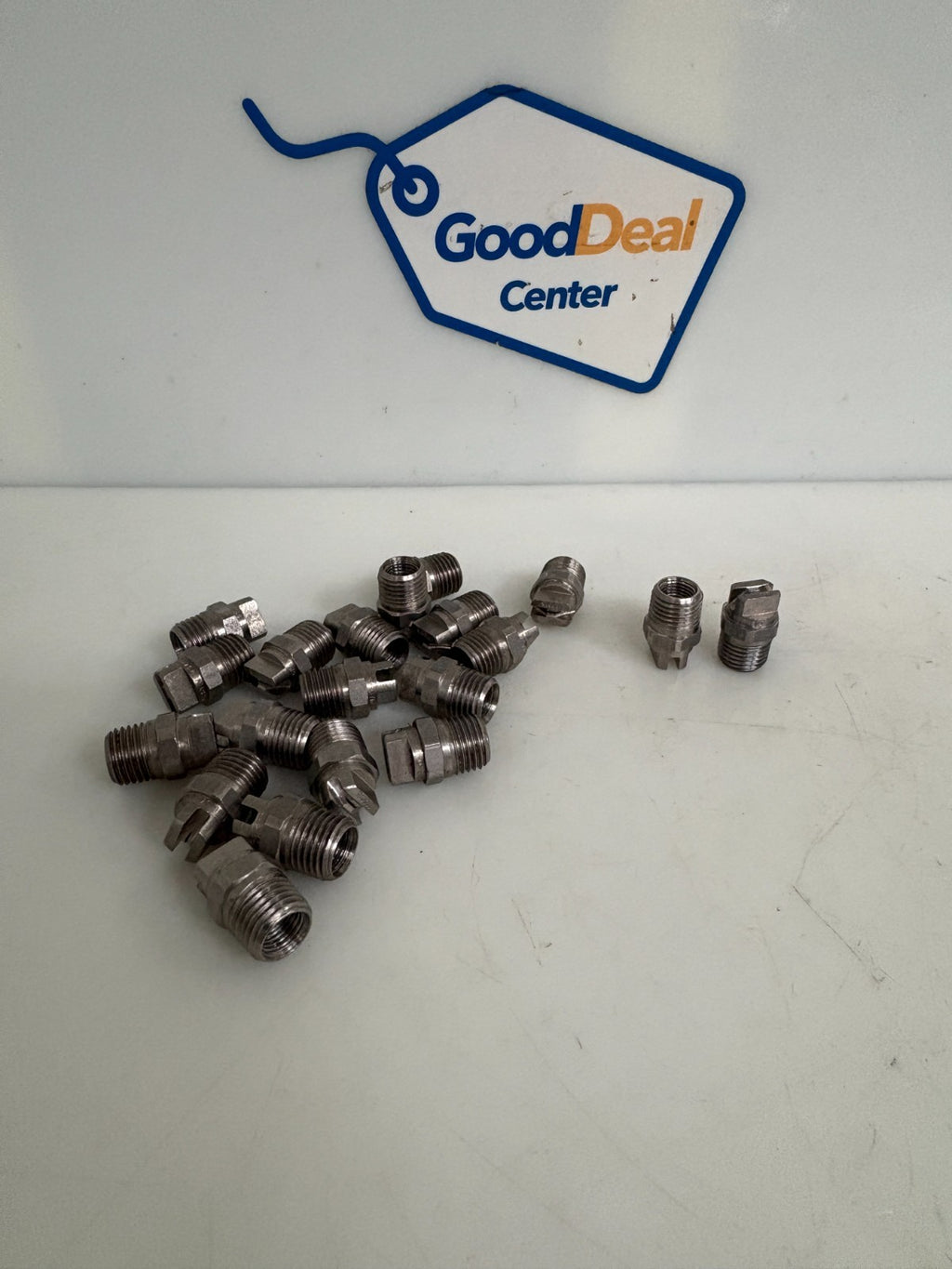 LOT OF 20 SPRAYING SYTEMS 1/4 SPRAY NOZZLE #50237 H14VVSS110015