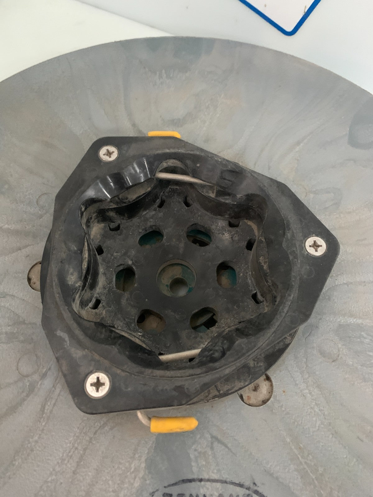 TENNANT 16" DRIVE PAD ASSY # 12202222