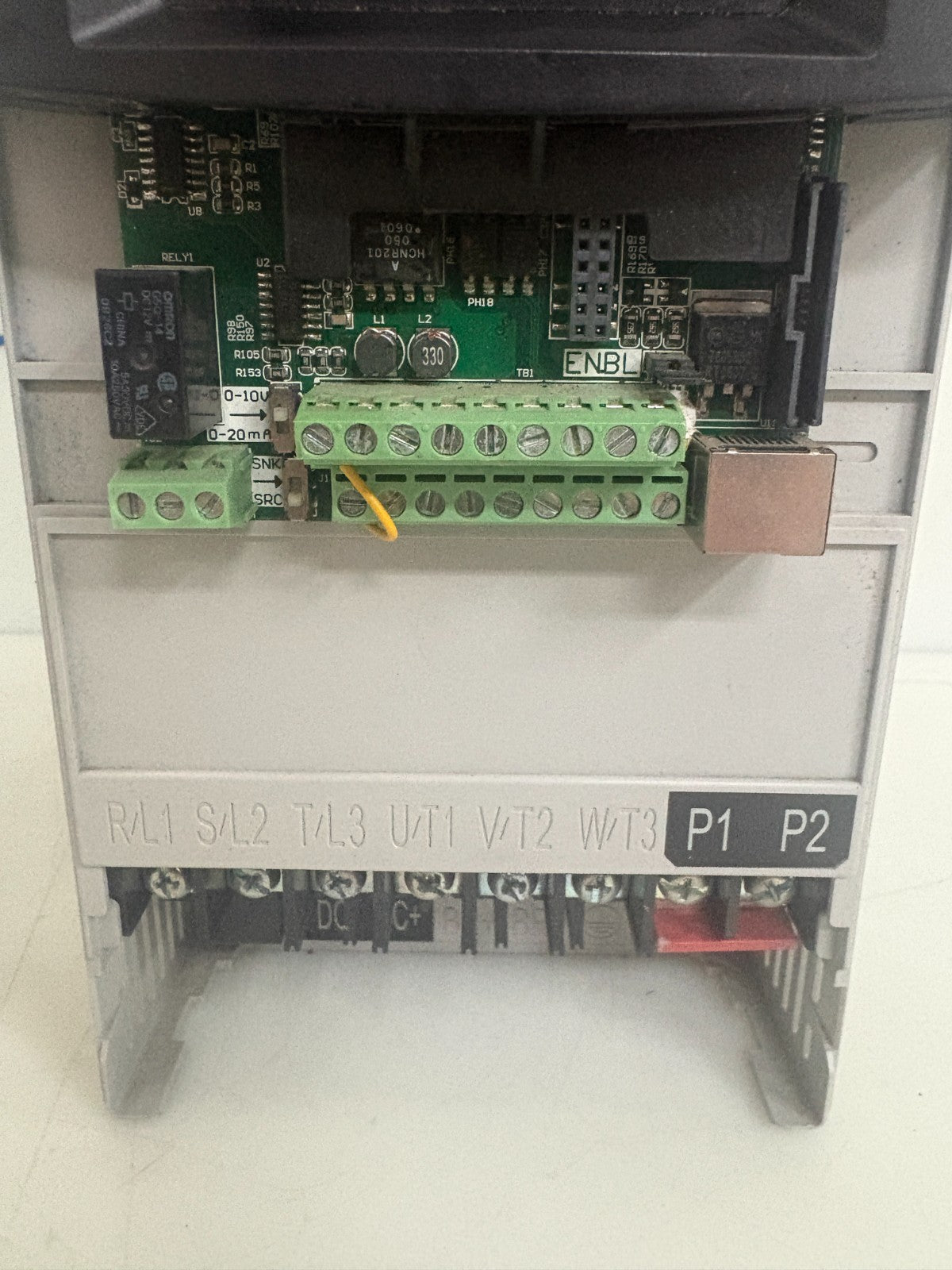 ALLEN BRADLEY 10HP POWERFLEX 40 22B-D017N104 SERIE A2