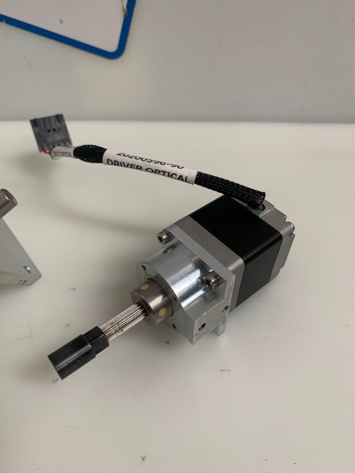LOT OF 2  DING'S MOTION STEPPER LINEAR ACTUATOR 11K2105A4-07SSMSN-QVL -0021