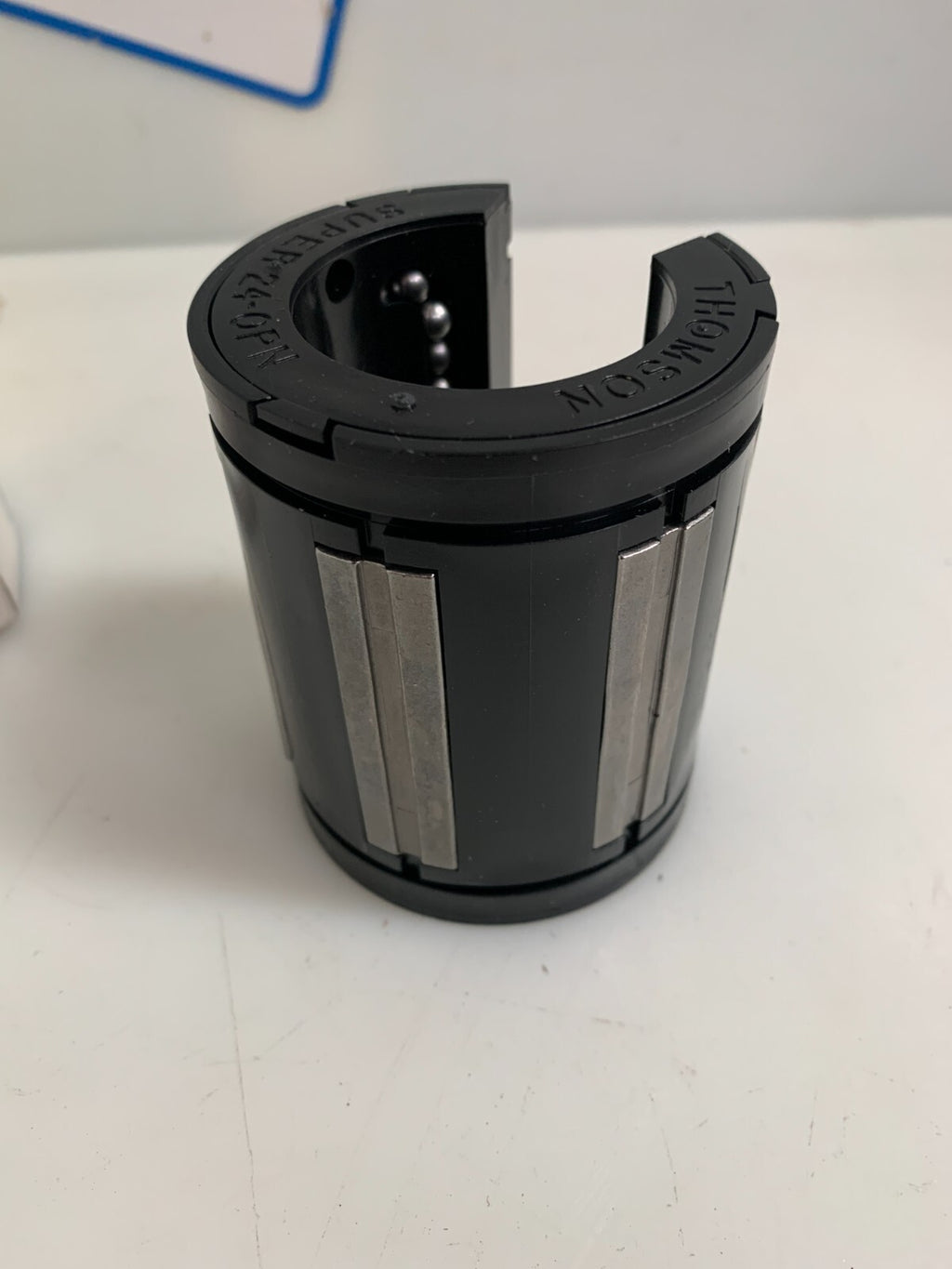 THOMSON SUPER 240PN BALL BUSHING LINEAR2