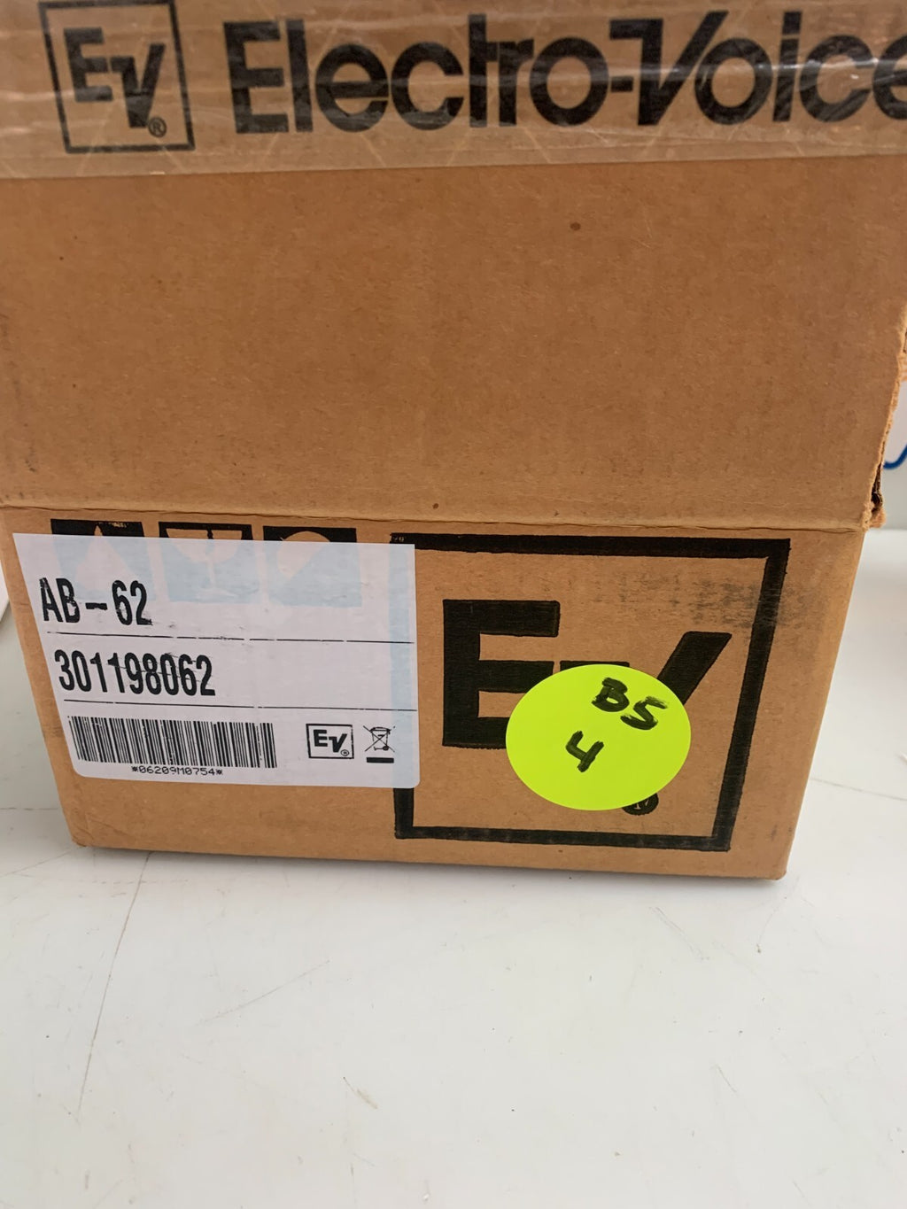Lot of 2 EV Evid speakers Array Bracket System AB-62