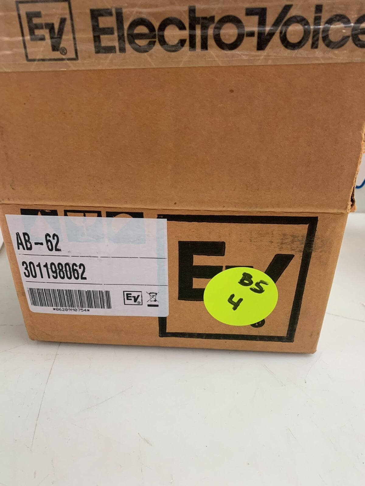 Lot of 2 EV Evid speakers Array Bracket System AB-62