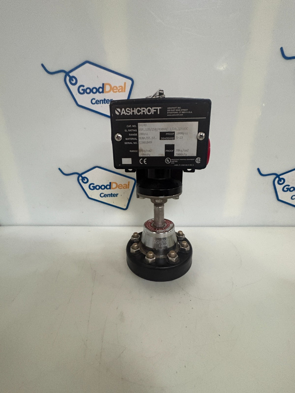 ASHCROFT DIFFERENTIAL PRESSURE SWITCH B424B W/PRESSURE GAUGE C1018 TYPE 1000