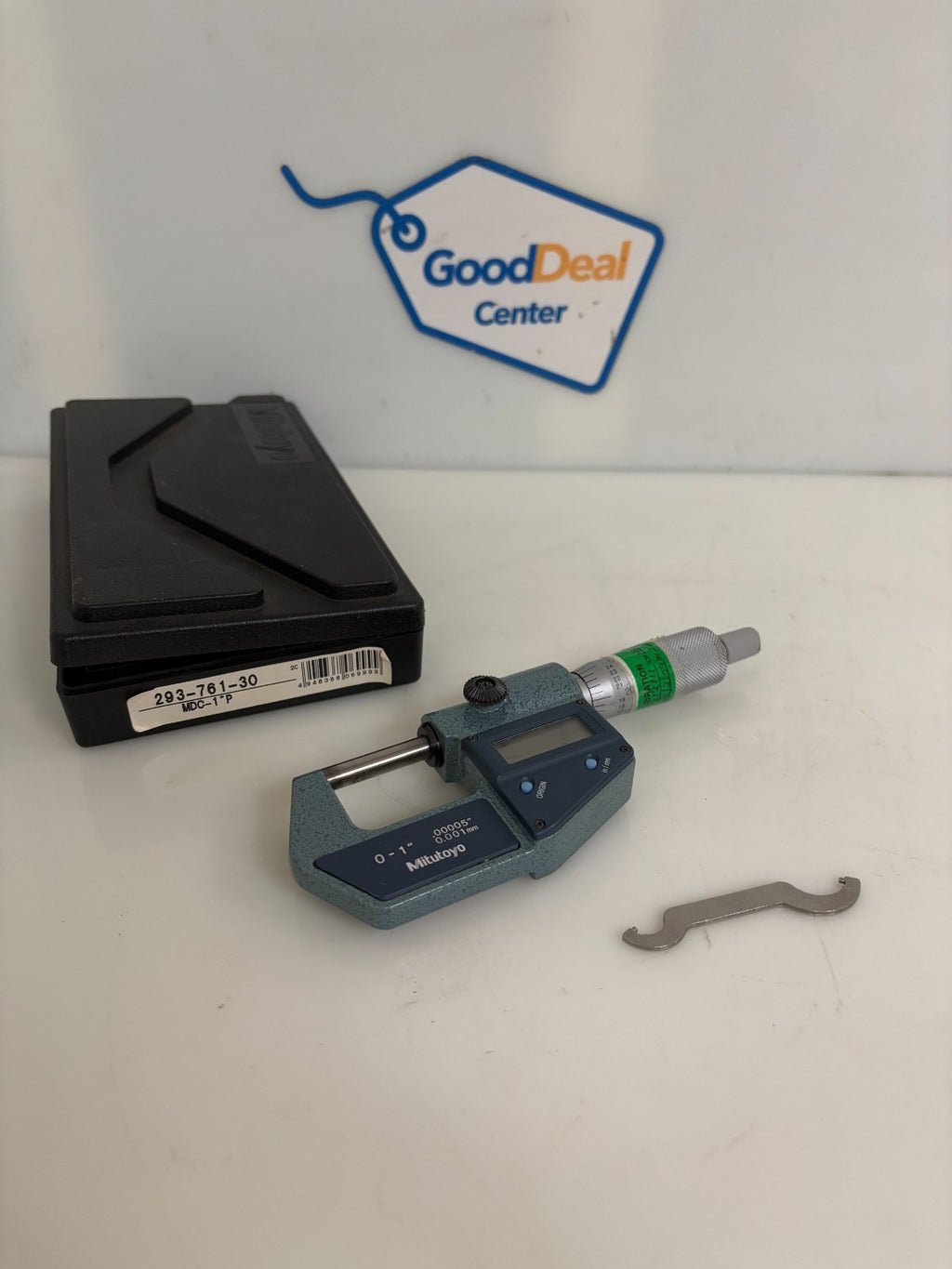MITUTOYO 0-1" DIGITAL MICROMETER IN CASE 293-761-30