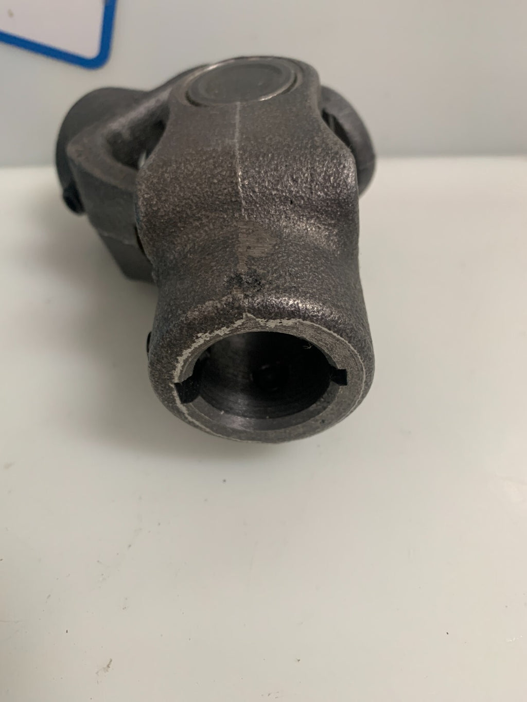 NEAPCO POWER TAKE OFF YOKE AND UNIVERSAL JOINT ASS. 11-3985