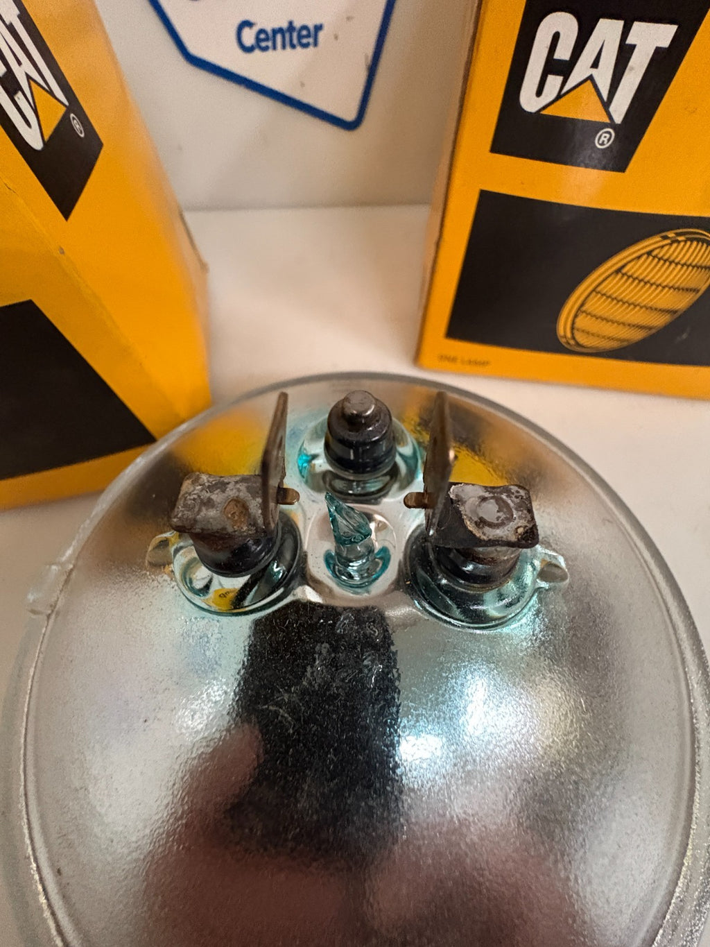 LOT OF 2 CATERPILLAR SEALED BEAM LAMP 1M-59283